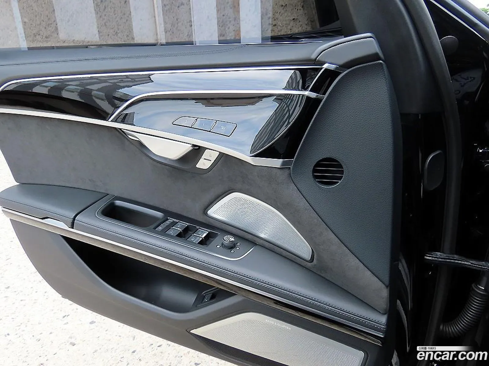 Audi A8 2021 — 14