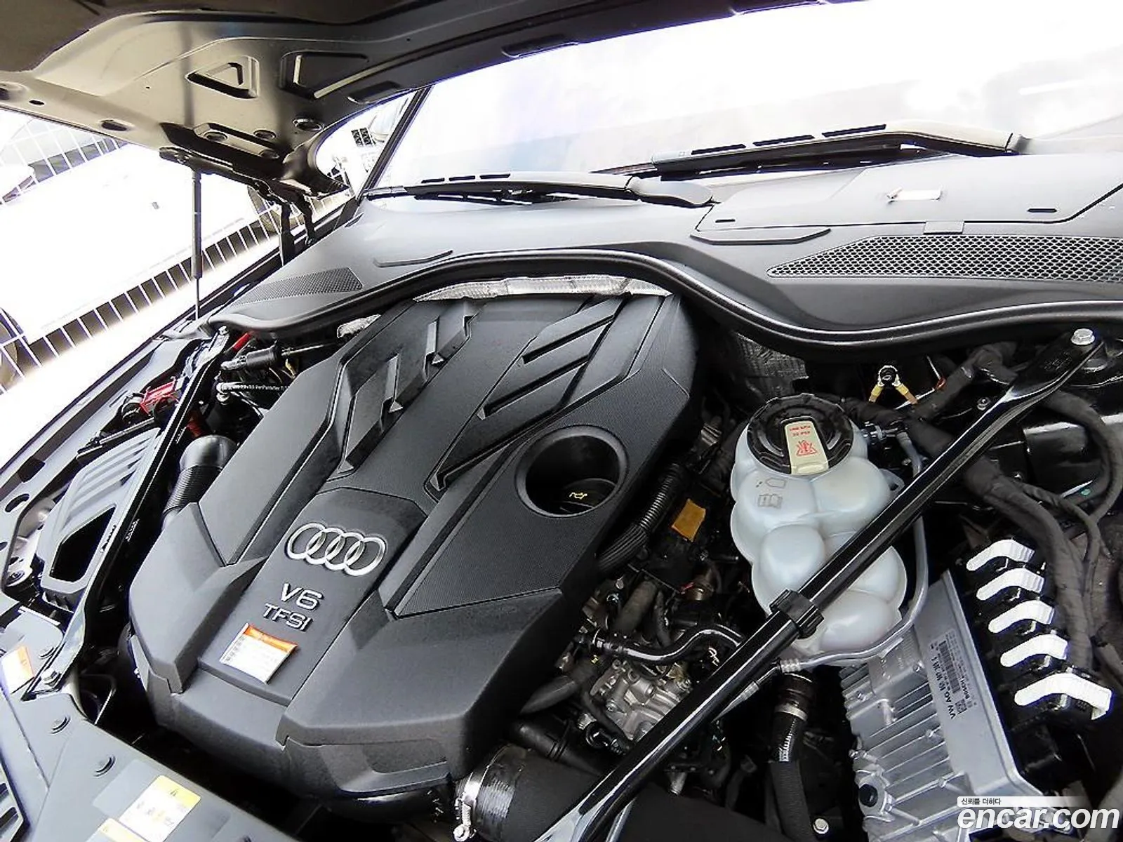 Audi A8 2021 — 16