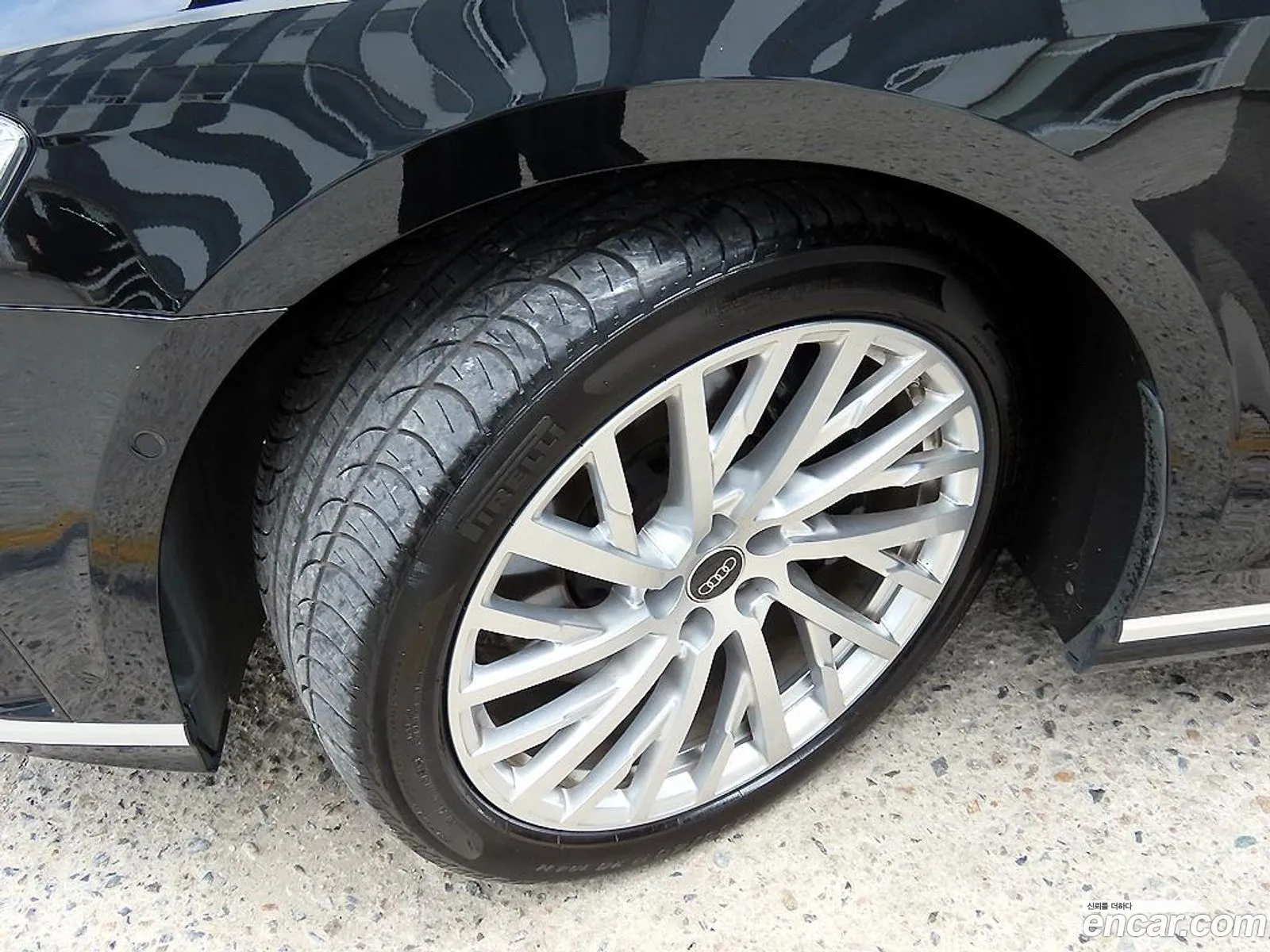 Audi A8 2021 — 19