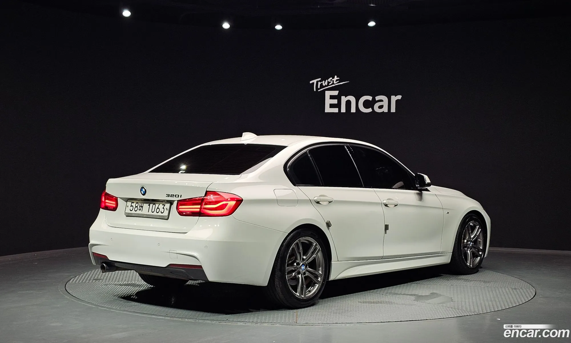 BMW 3 Series 2016 WBA8A9108HK823467 — 3