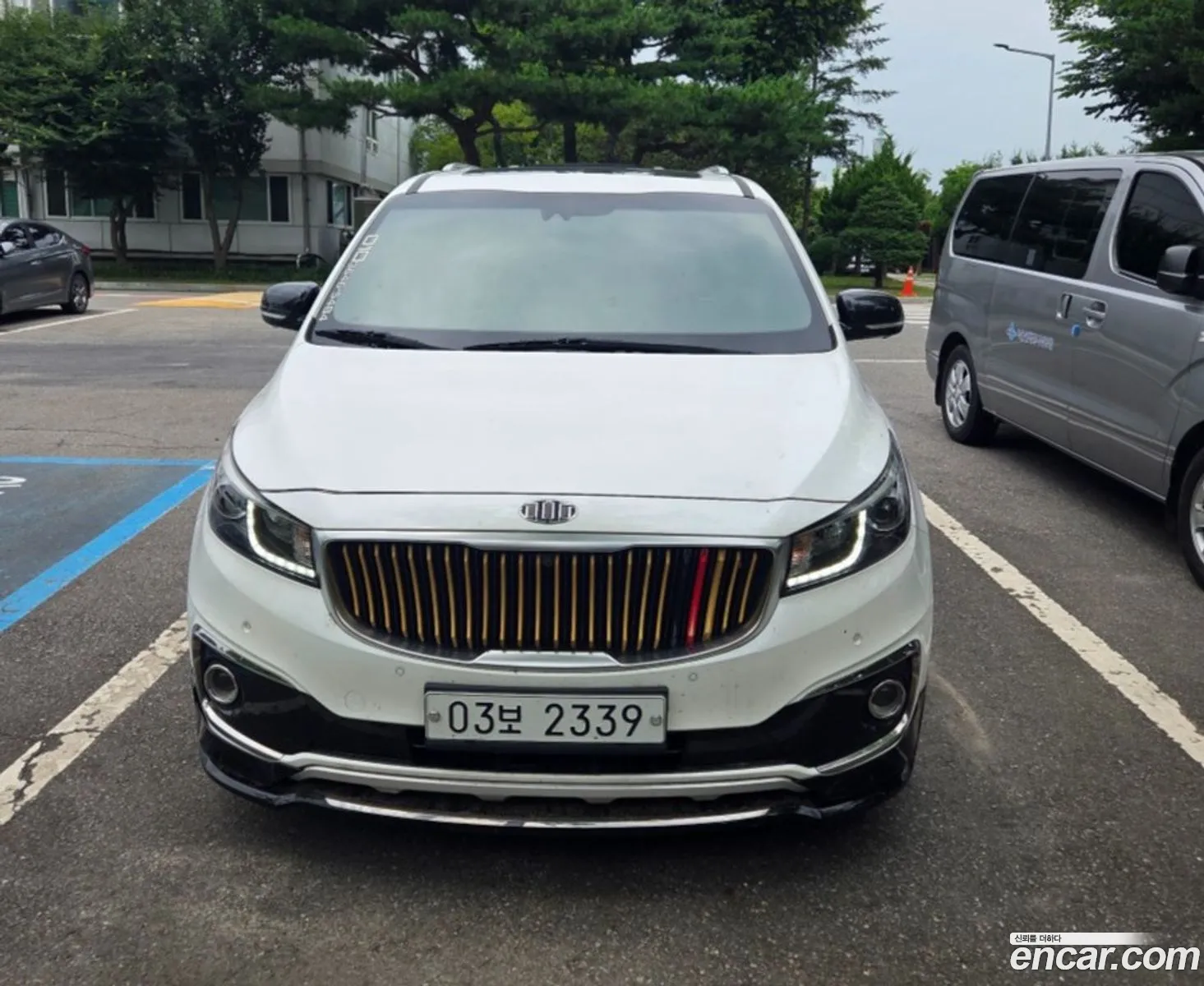 Kia Carnival 2017 — 10