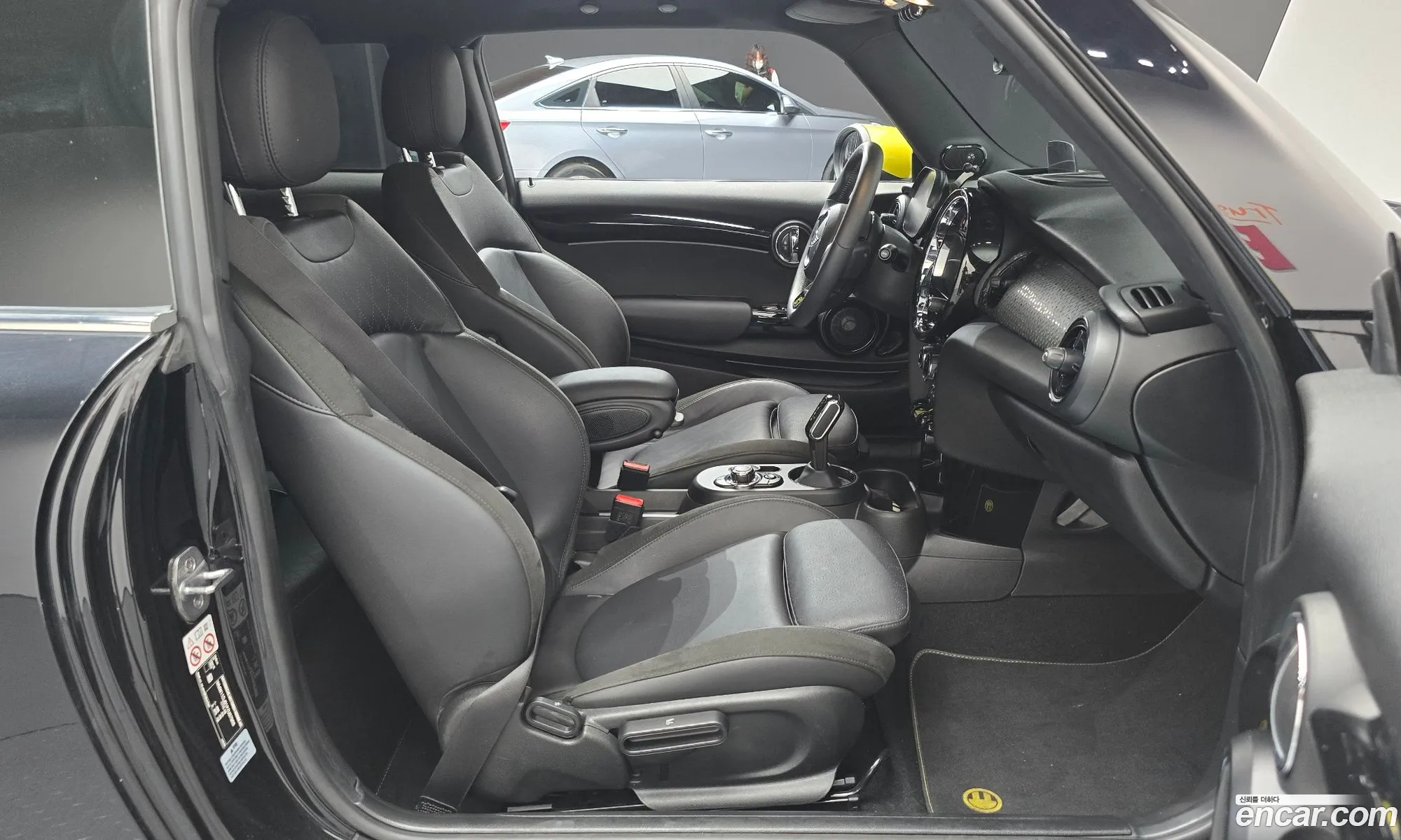 Mini Cooper Electric 2023 WMW11DJ01P2U07909 — 19