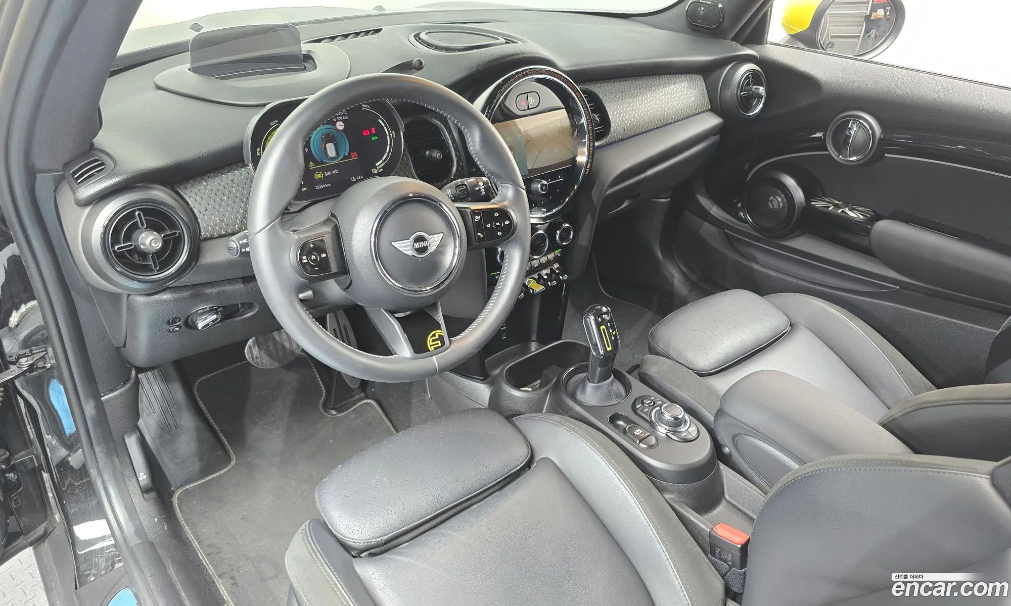 Mini Cooper Electric 2023 WMW11DJ01P2U07909 — 17