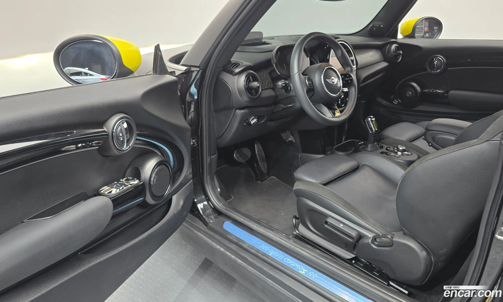 Mini Cooper Electric 2023 WMW11DJ01P2U07909 — 13