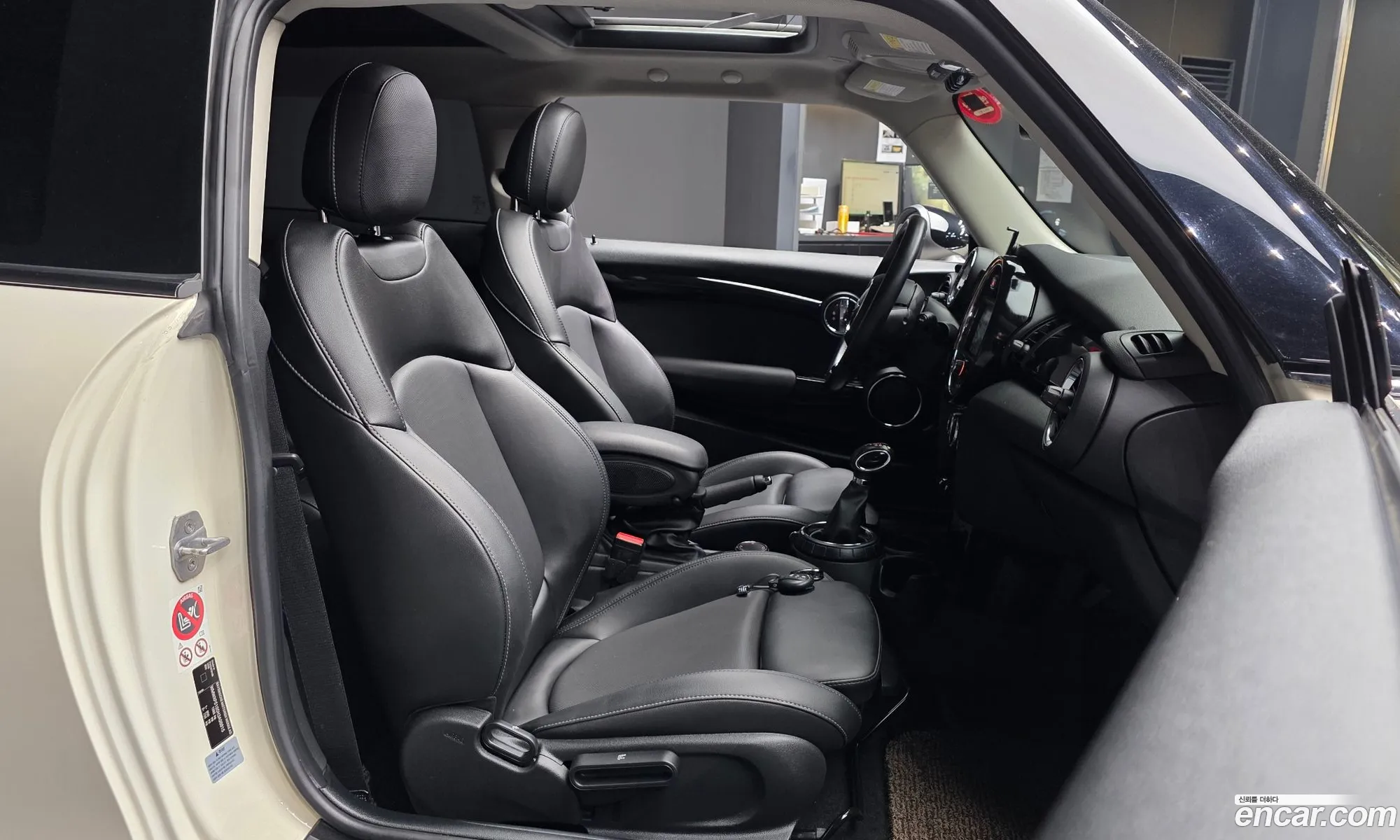 Mini Cooper 2017 WMWXP5105H3A98815 — 20