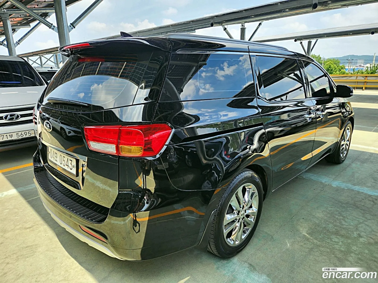 Kia Carnival 2016 — 6