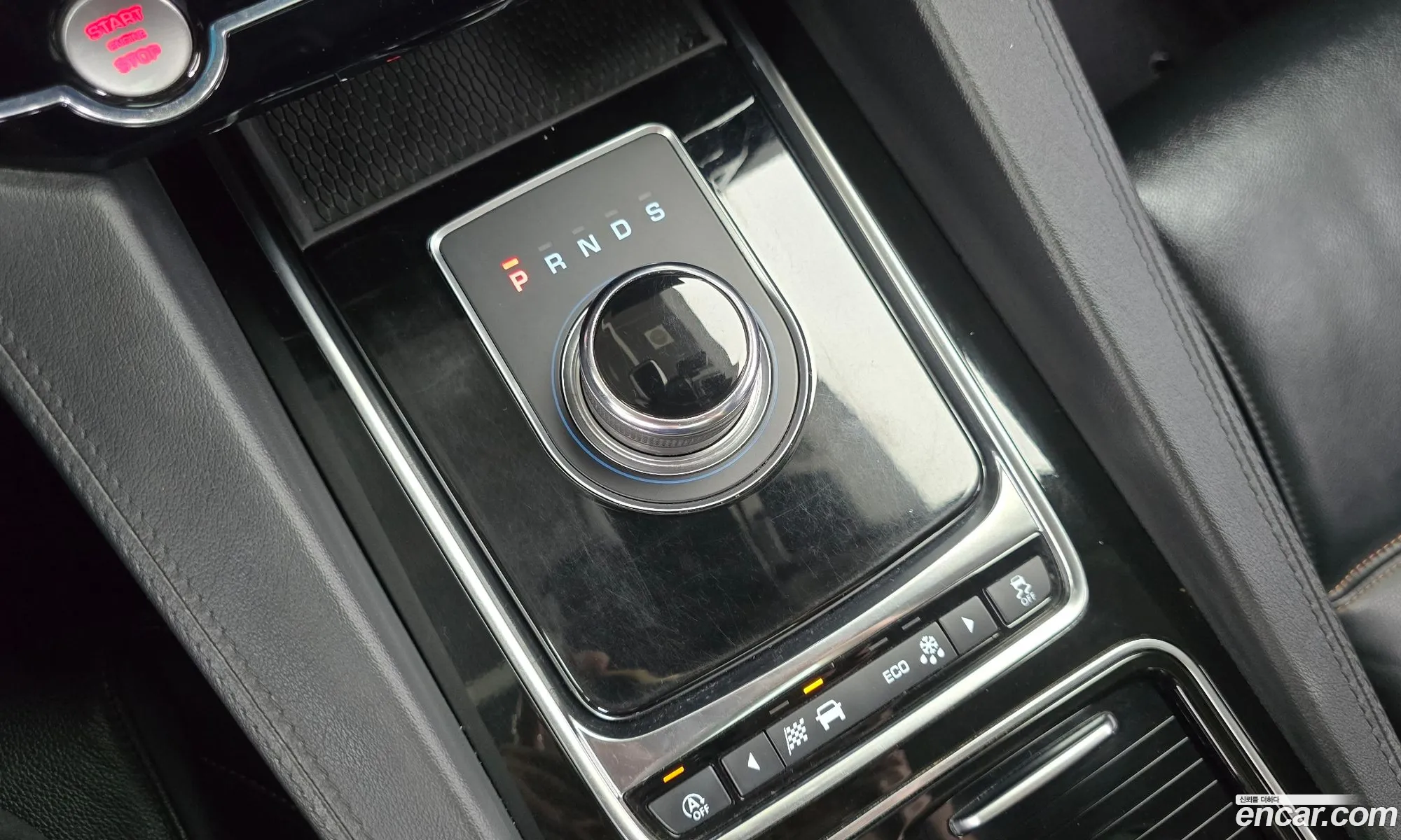 Jaguar F-Pace 2020 SADCA2BN4LA642822 — 12