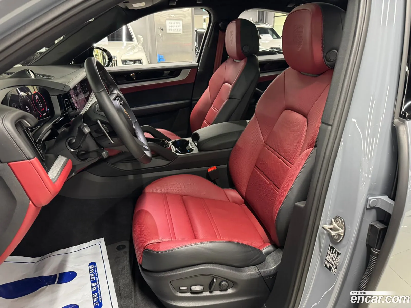 Porsche Cayenne 2023 — 2