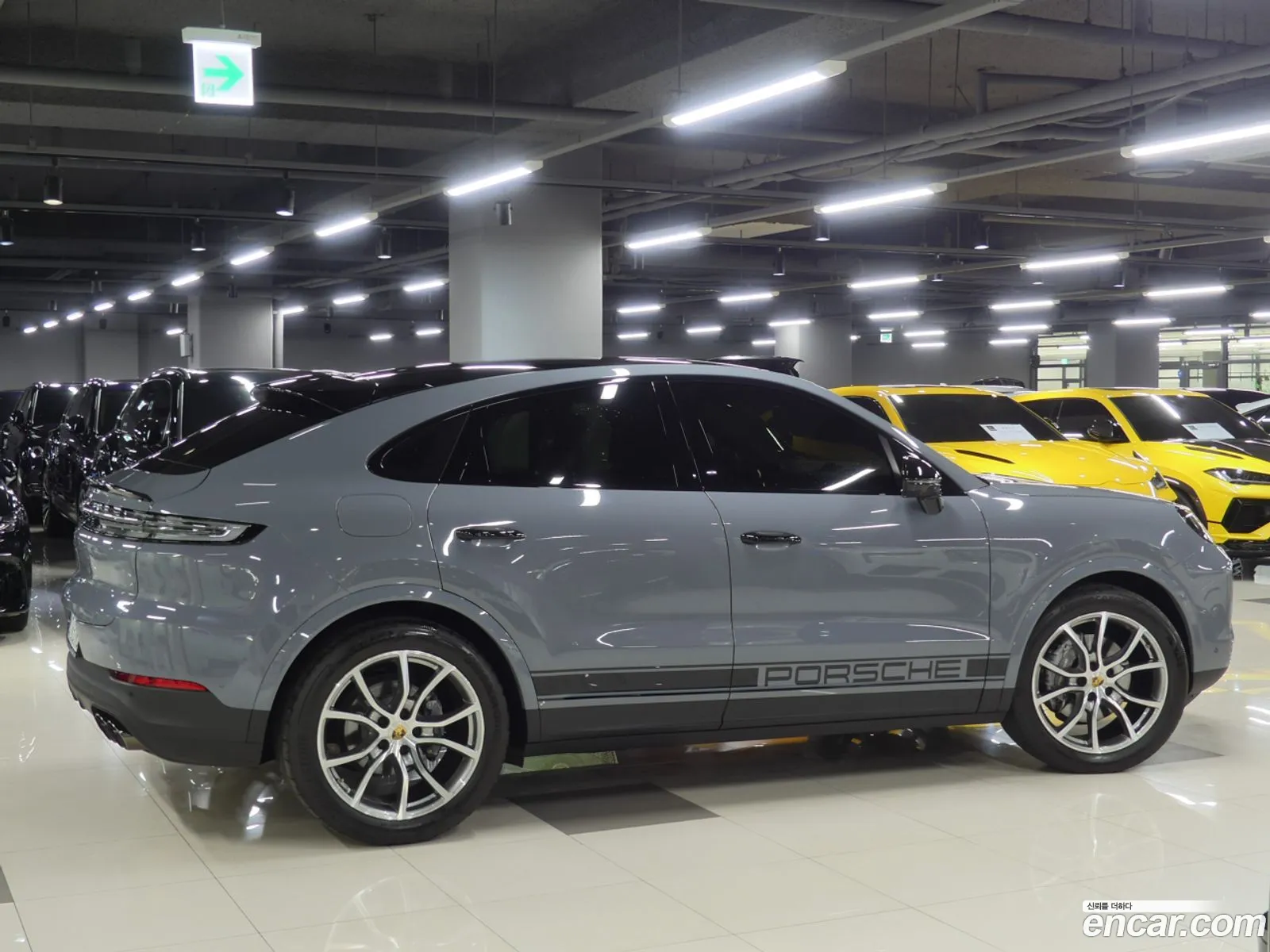 Porsche Cayenne 2023 — 17