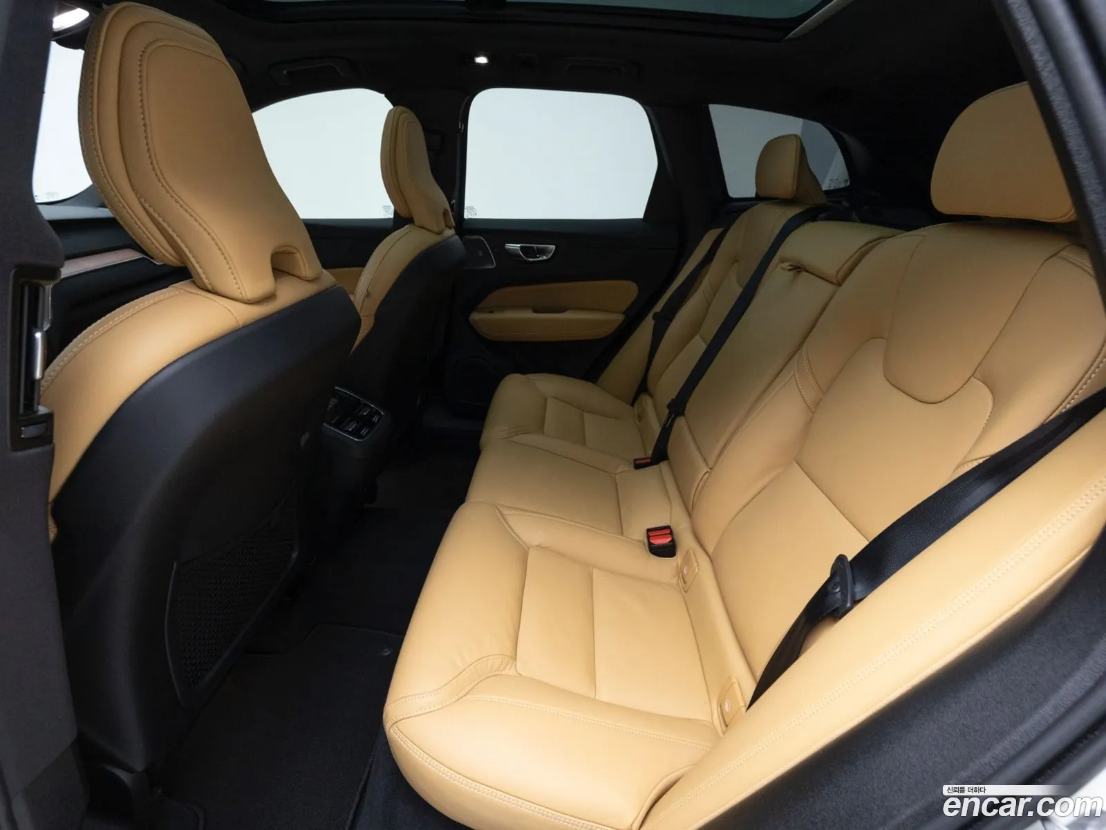Volvo XC60 2024 — 16