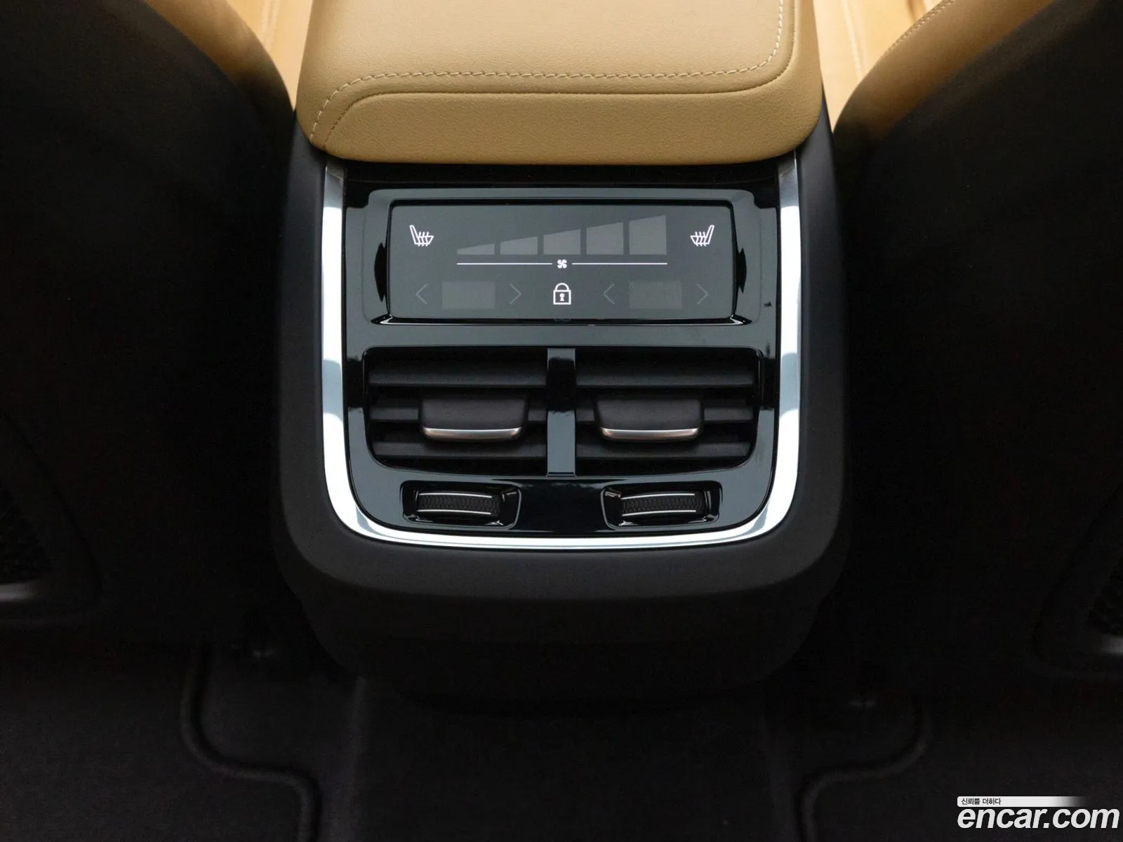 Volvo XC60 2024 — 12