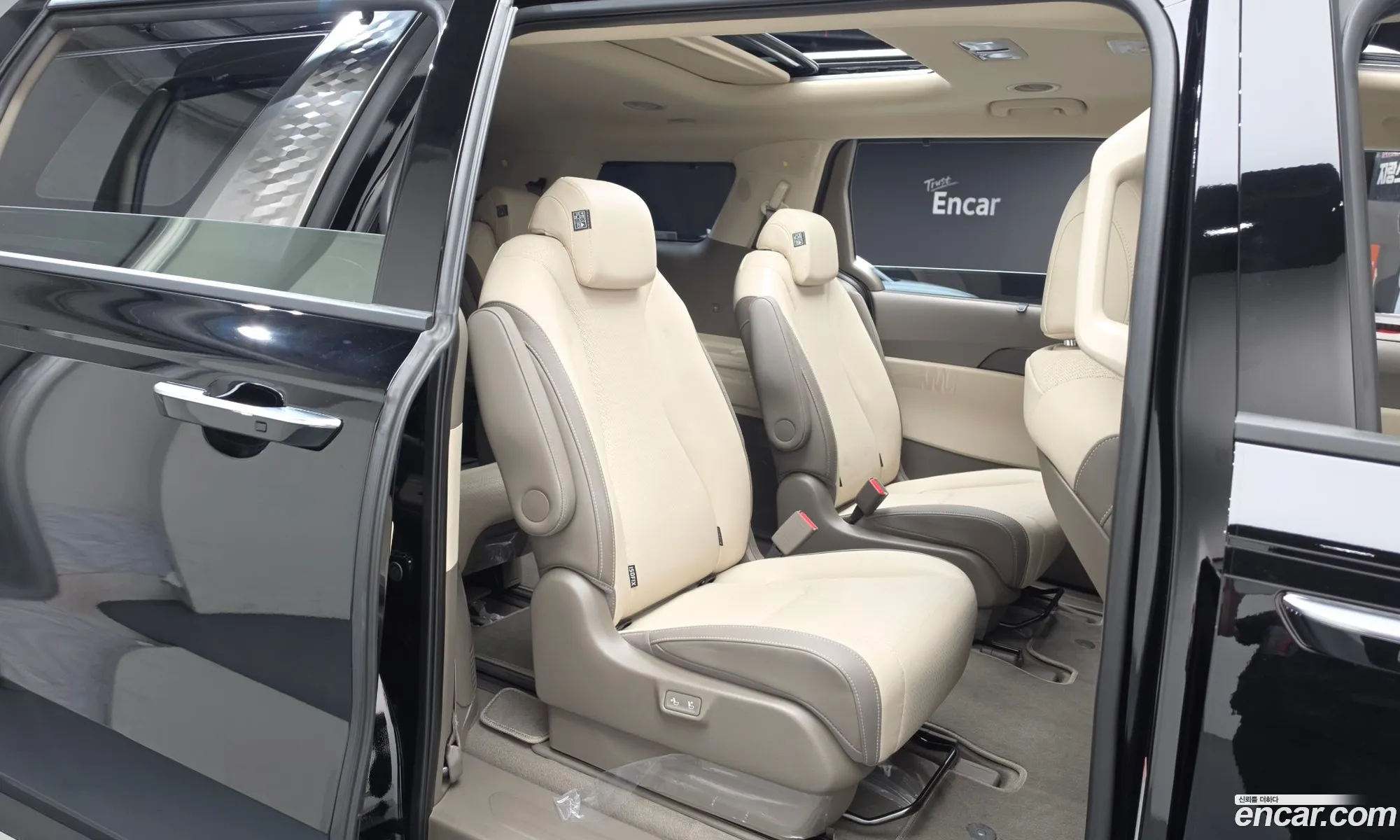Kia Carnival 2025 — 34