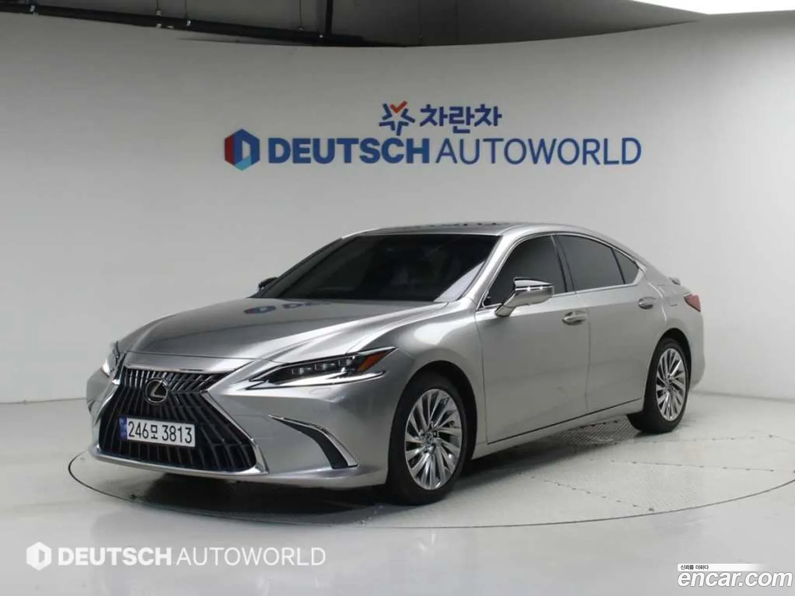 Lexus ES300h 7th Gen 2024 — 17