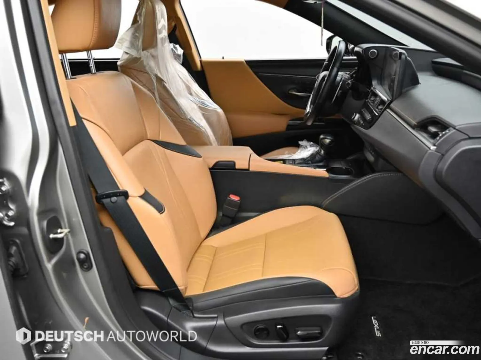 Lexus ES300h 7th Gen 2024 — 10