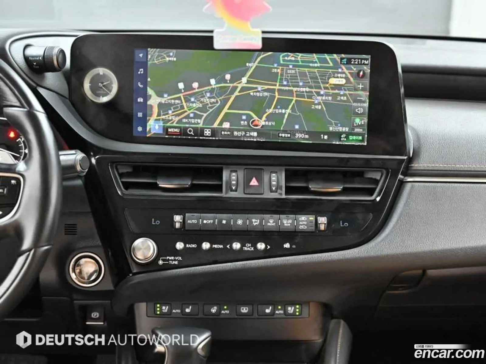 Lexus ES300h 7th Gen 2024 — 18