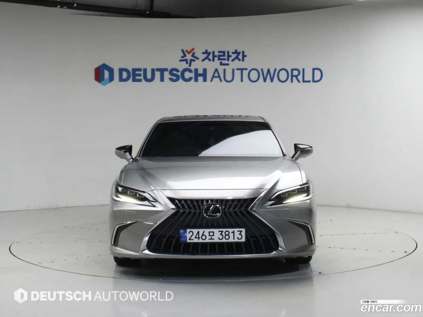 Lexus ES300h 7th Gen 2024 — 3