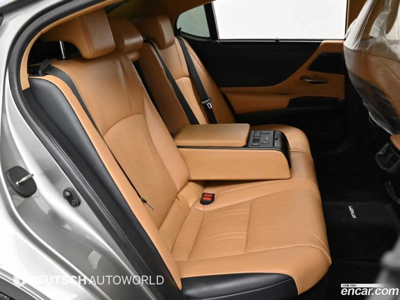 Lexus ES300h 7th Gen 2024 — 6