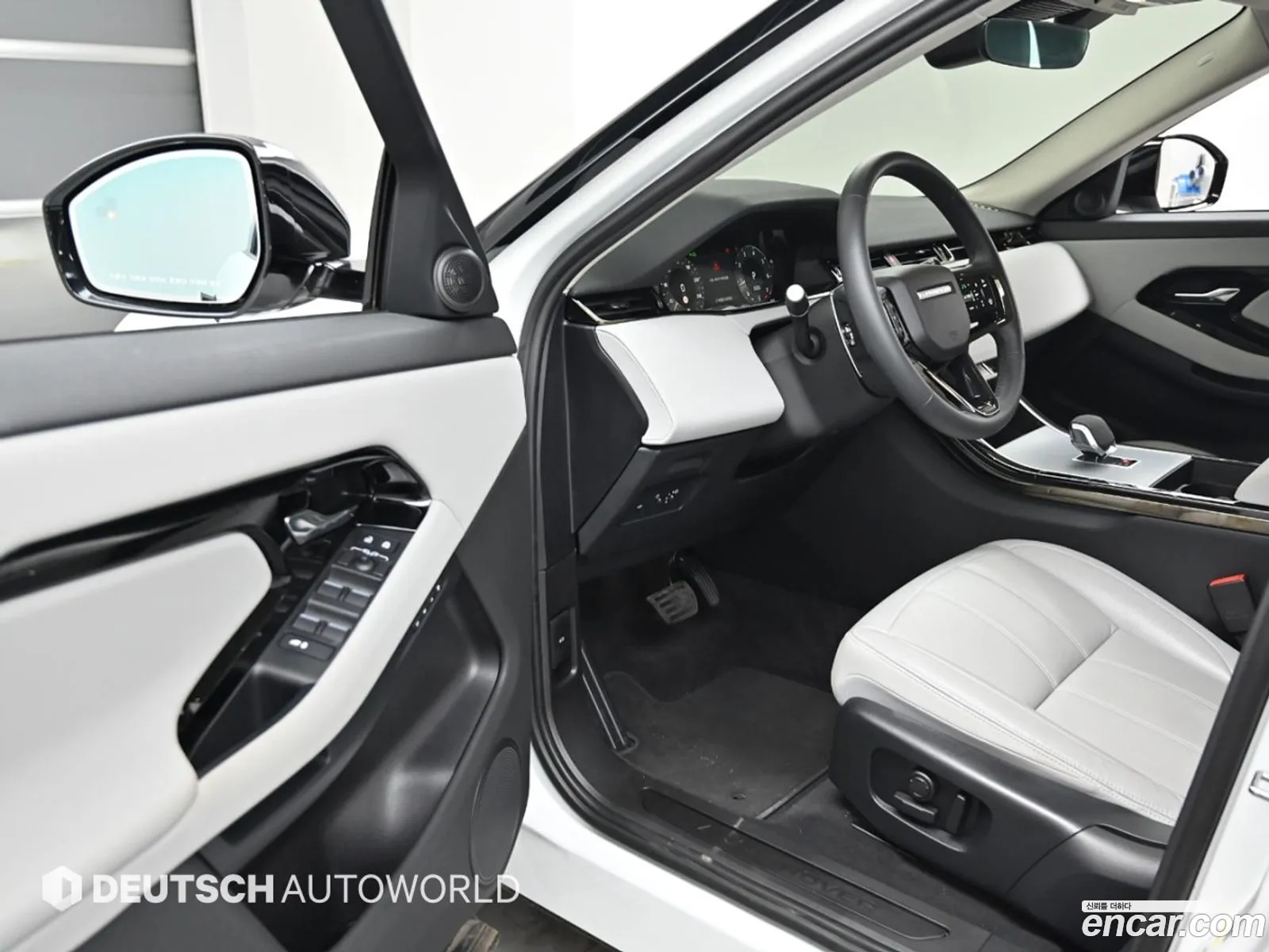 Land Rover Range Rover Evoque 2025 — 13