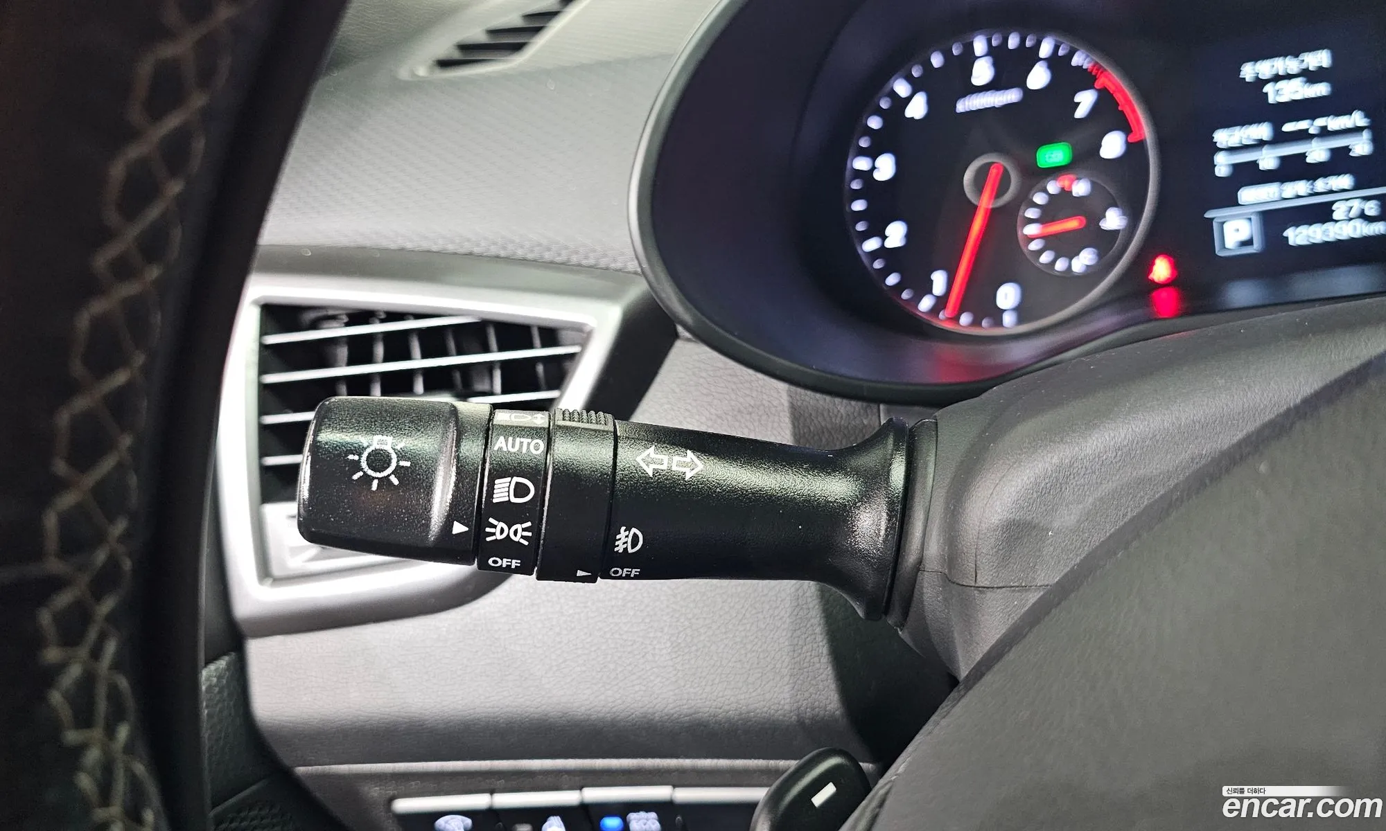 Hyundai Veloster 2016 — 28