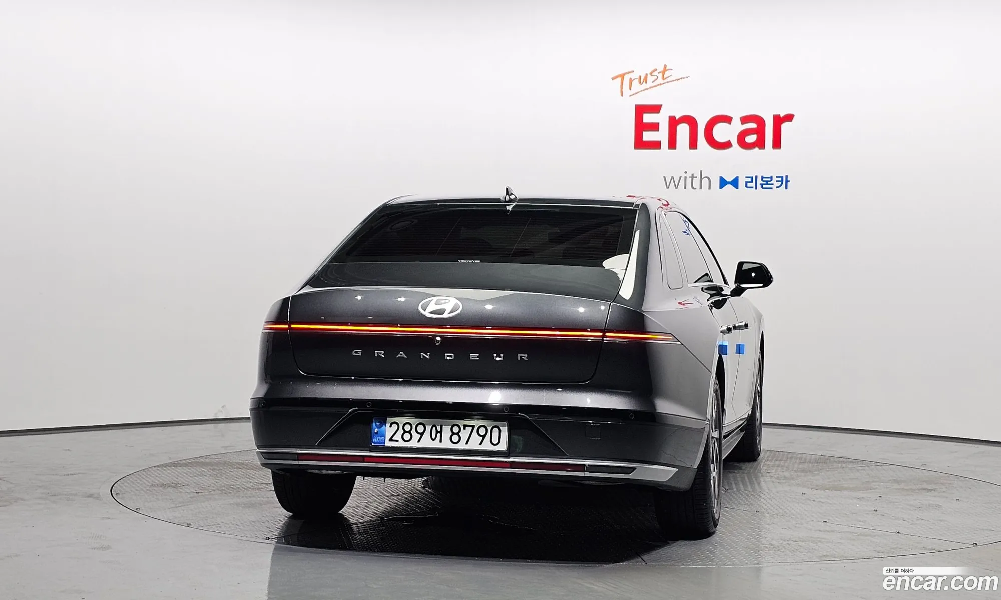 Hyundai Grandeur Hybrid 2024 — 23