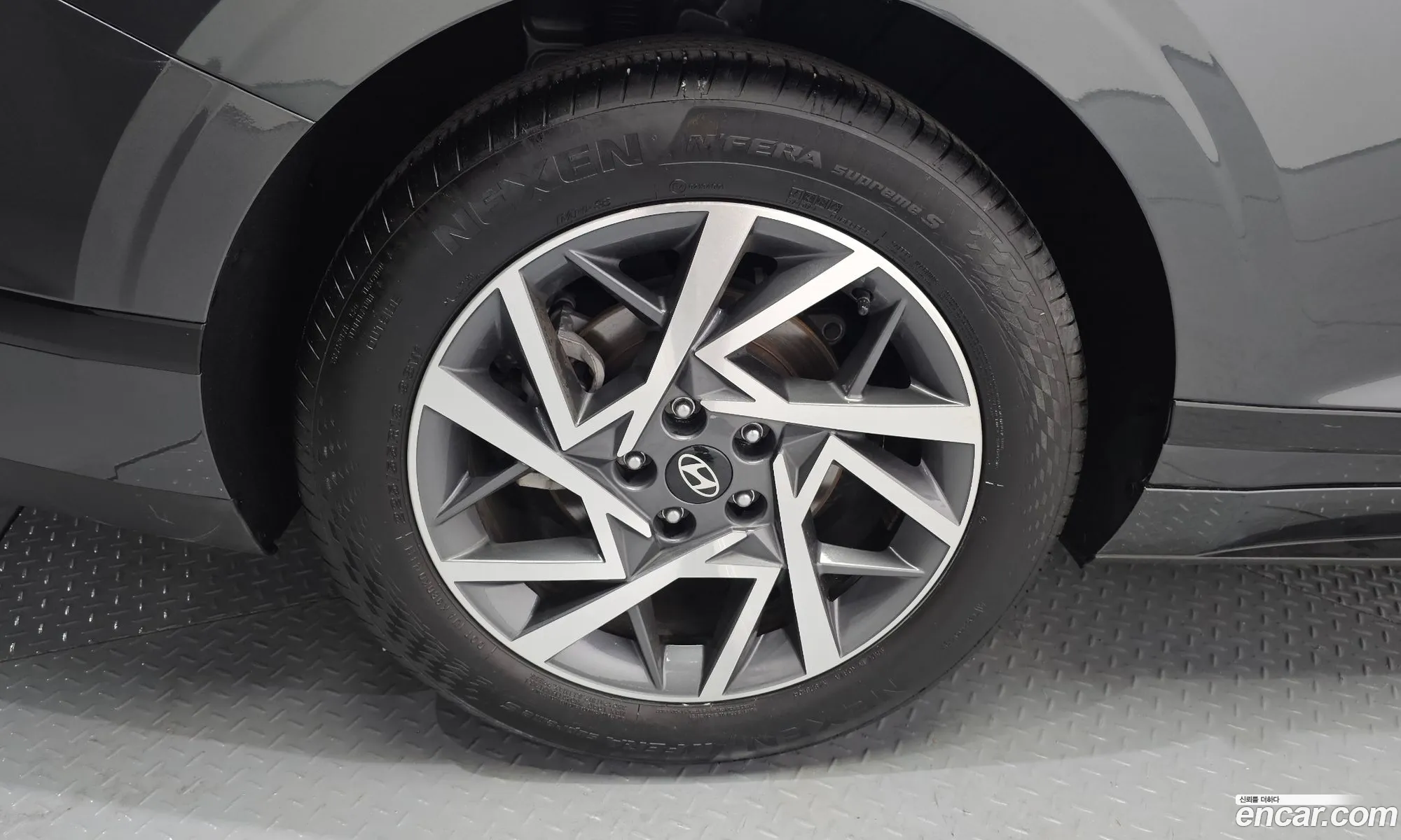 Hyundai Grandeur Hybrid 2024 — 10