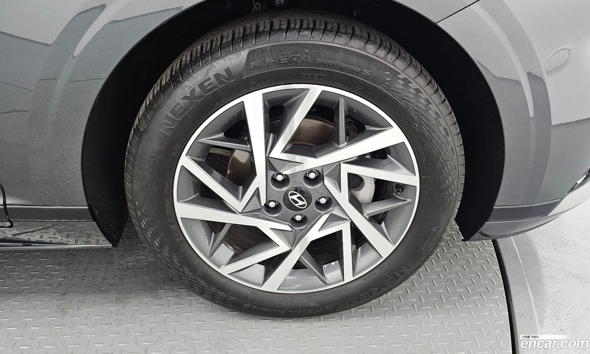 Hyundai Grandeur Hybrid 2024 — 28