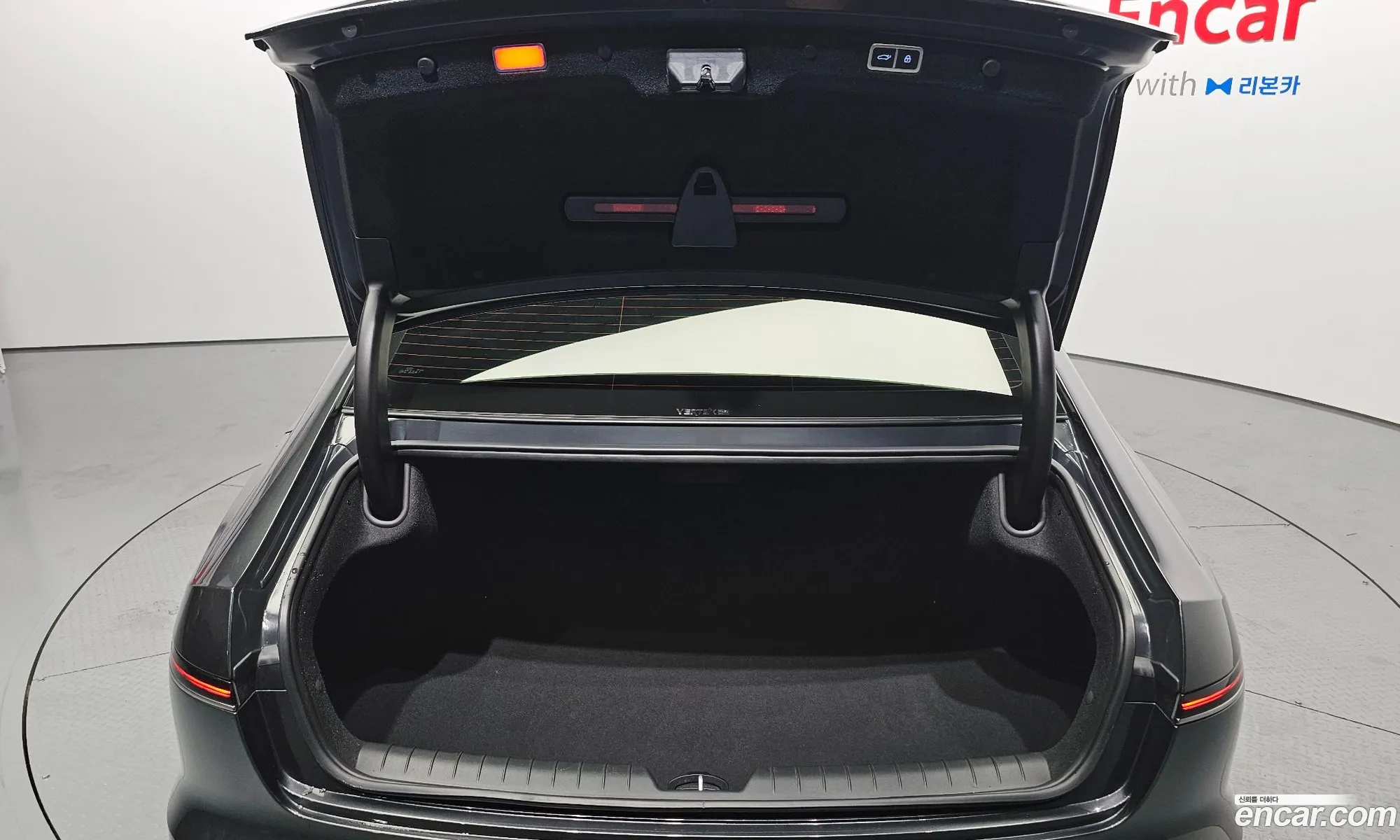 Hyundai Grandeur Hybrid 2024 — 25