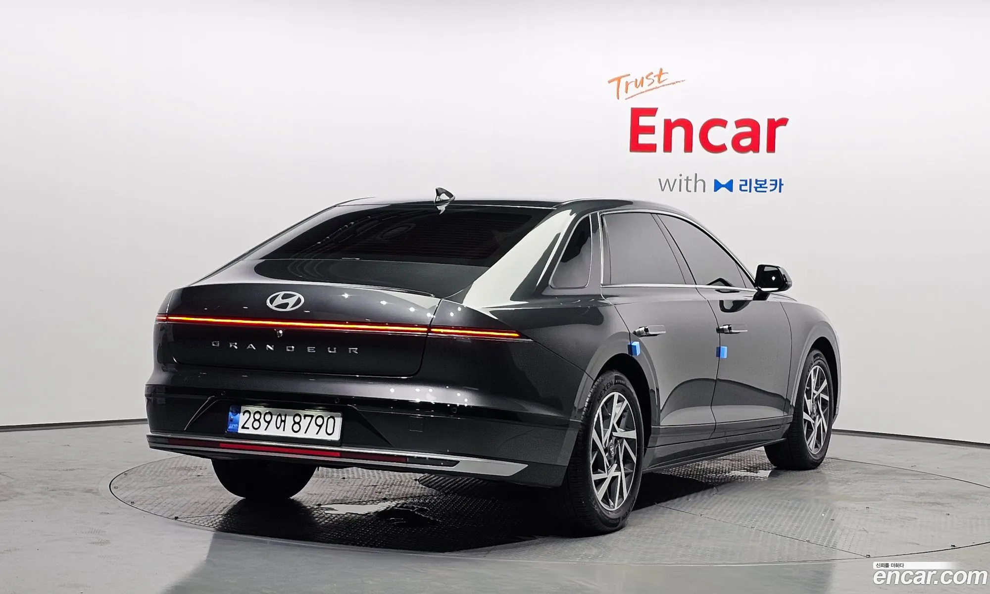 Hyundai Grandeur Hybrid 2024 — 14