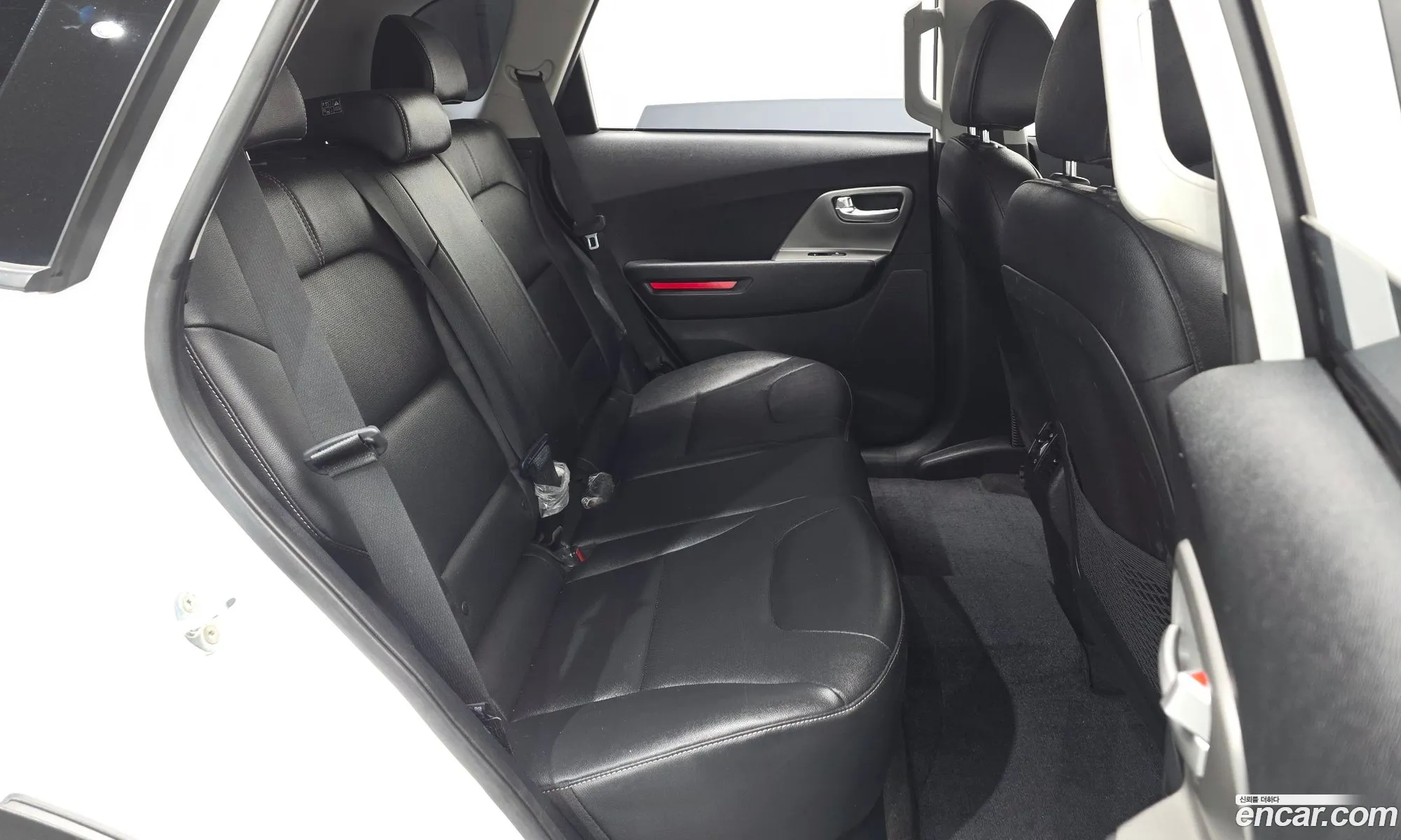 Kia Niro Plus 2022 — 4