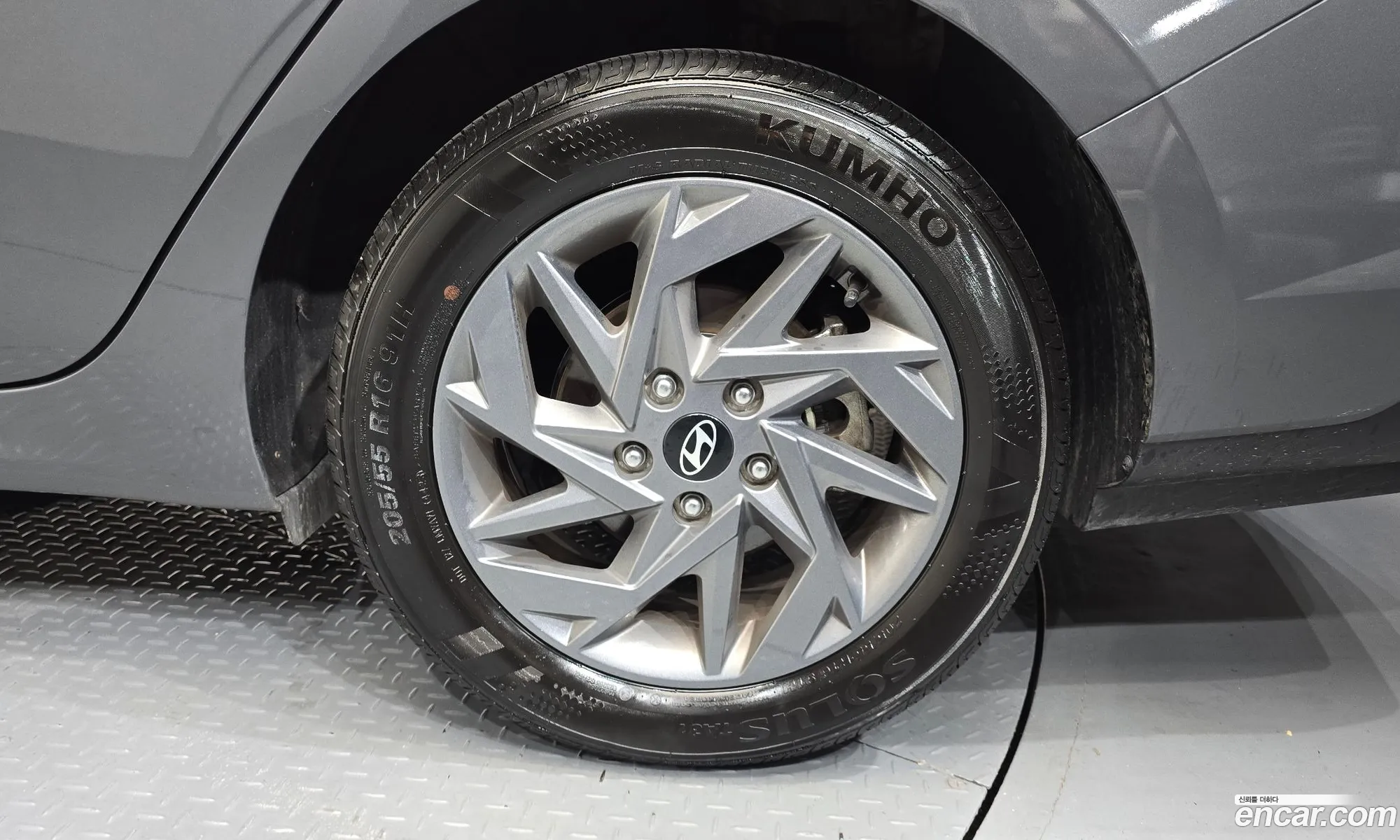 Hyundai Elantra Hybrid 2023 — 3
