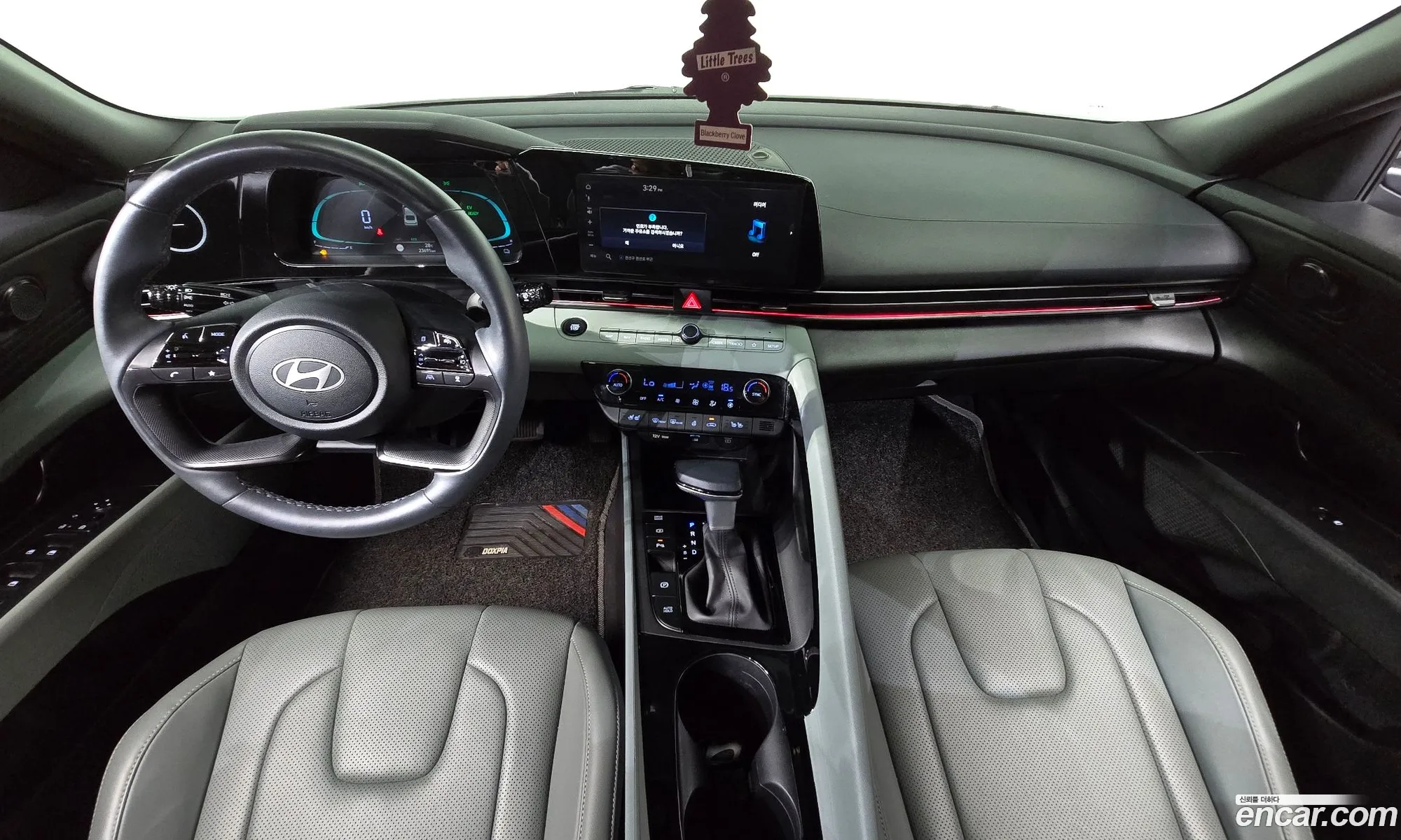 Hyundai Elantra Hybrid 2023 — 25