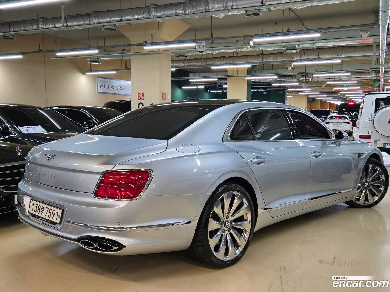 Bentley Flying Spur 2021 — 9