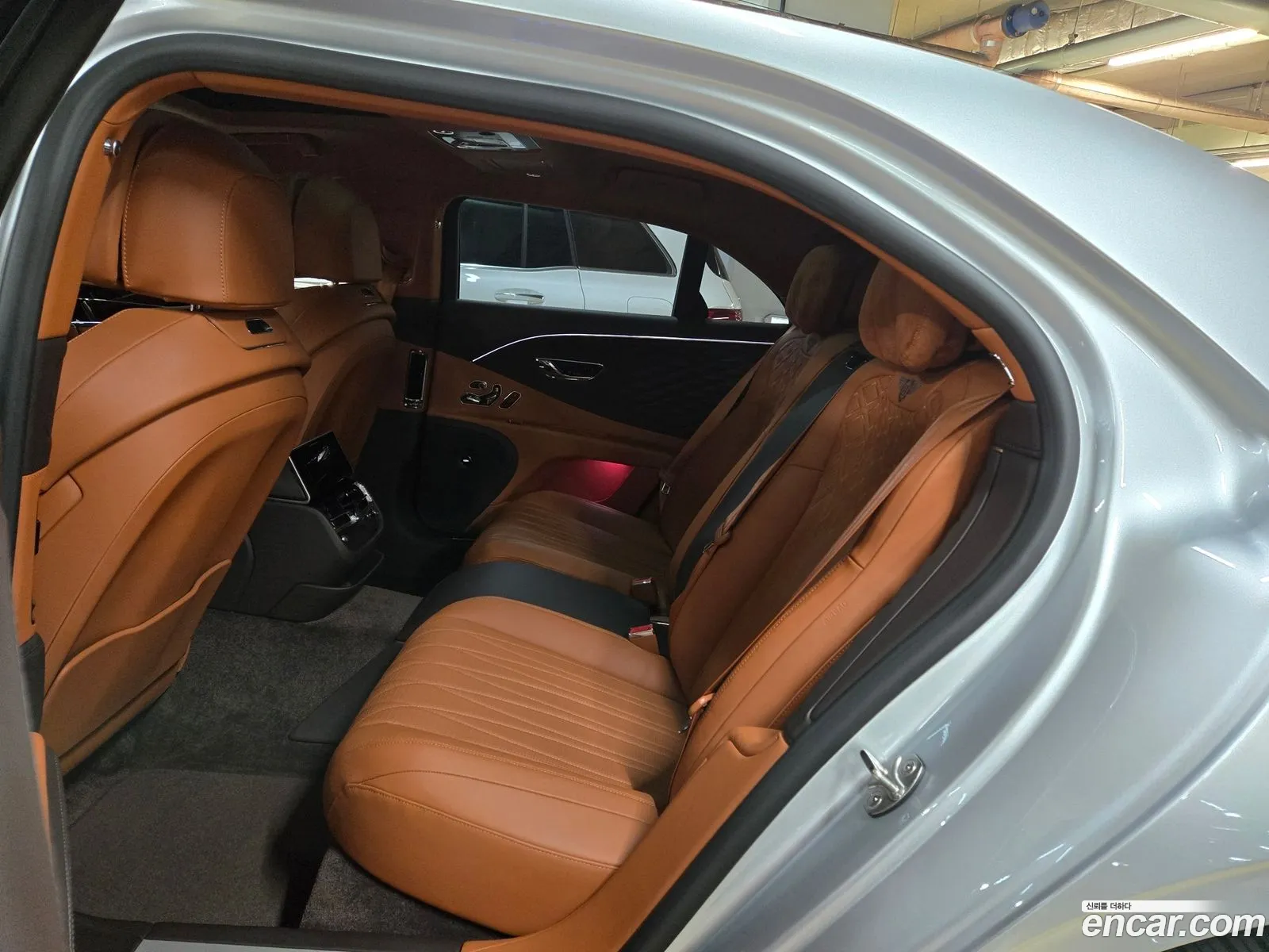 Bentley Flying Spur 2021 — 15