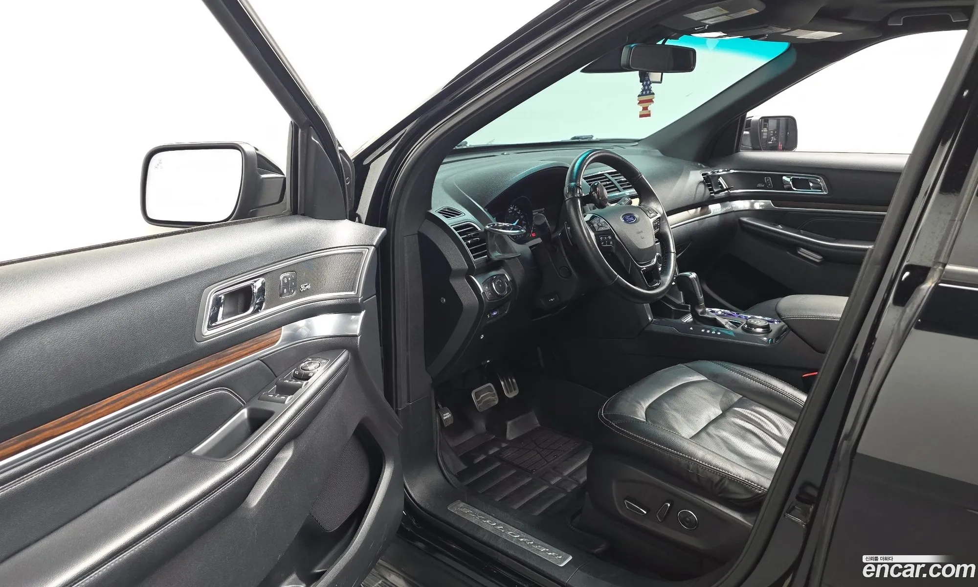 Ford Explorer 2016 1FM5K8FH2GGB24280 — 18