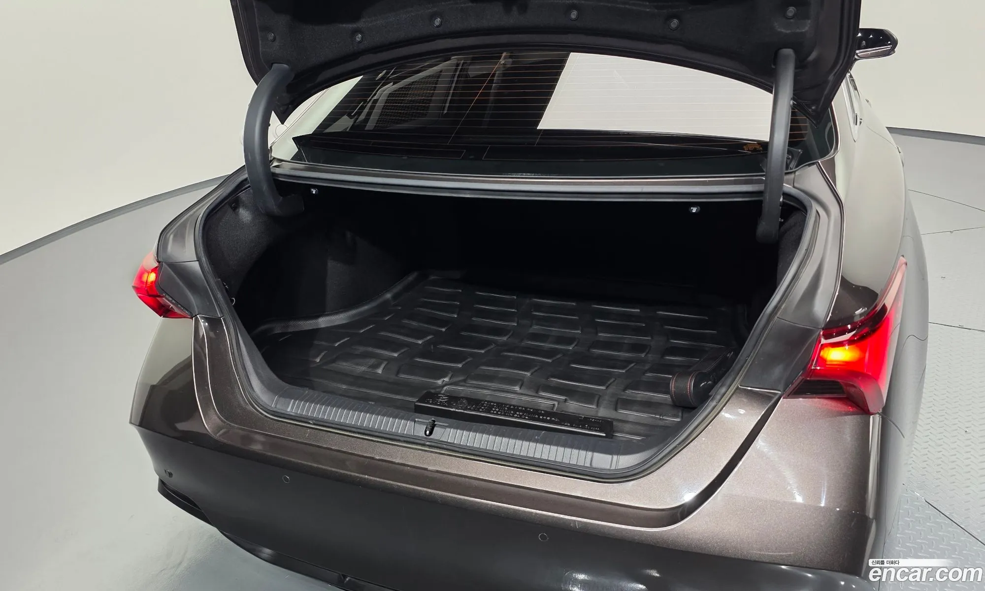 Toyota Avalon 2019 — 9