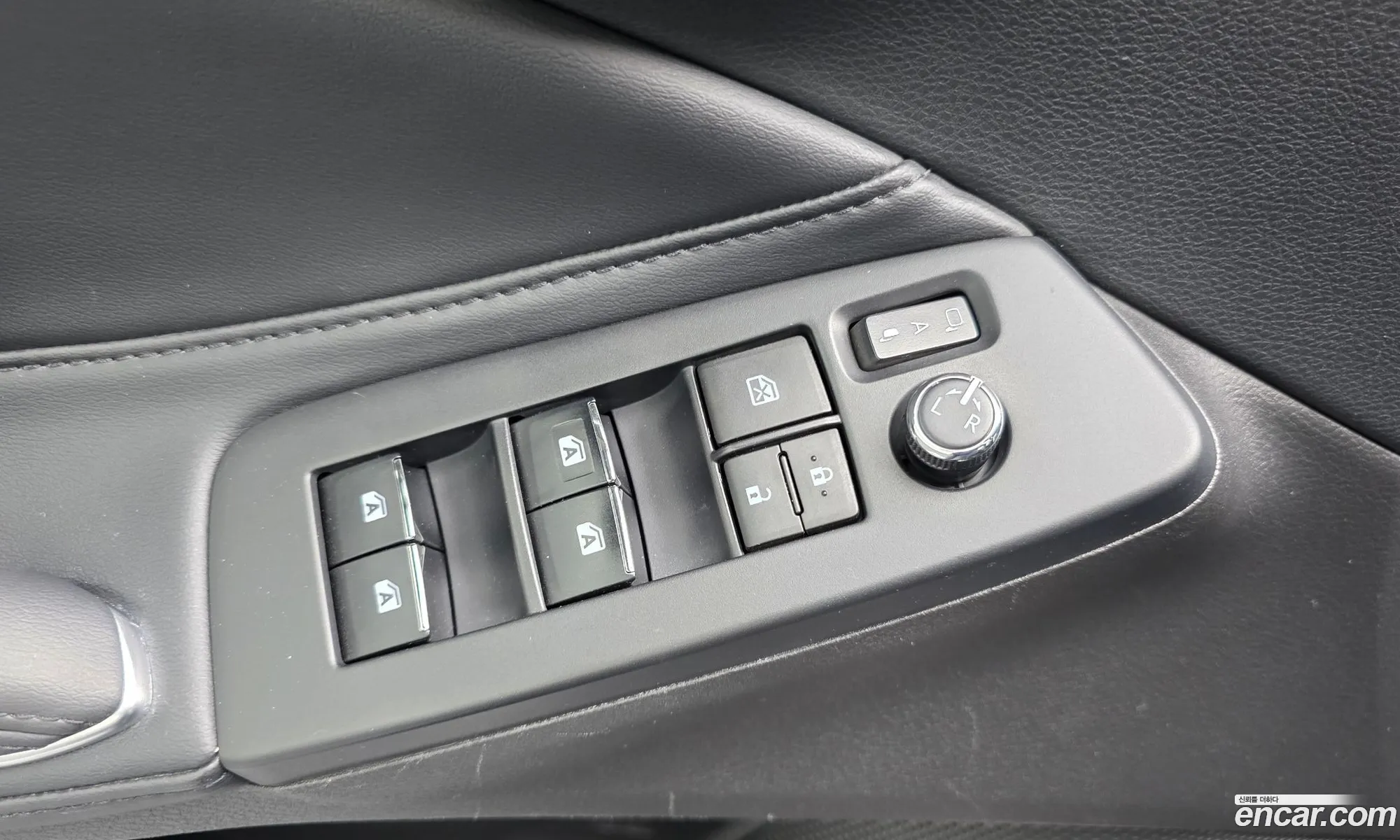 Toyota Avalon 2019 — 2
