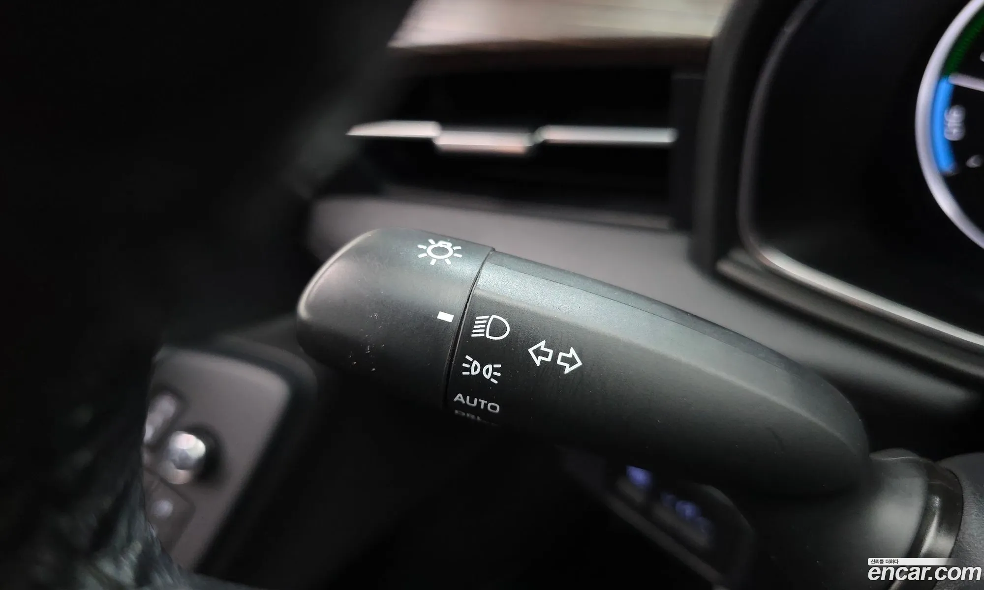 Toyota Avalon 2019 — 17