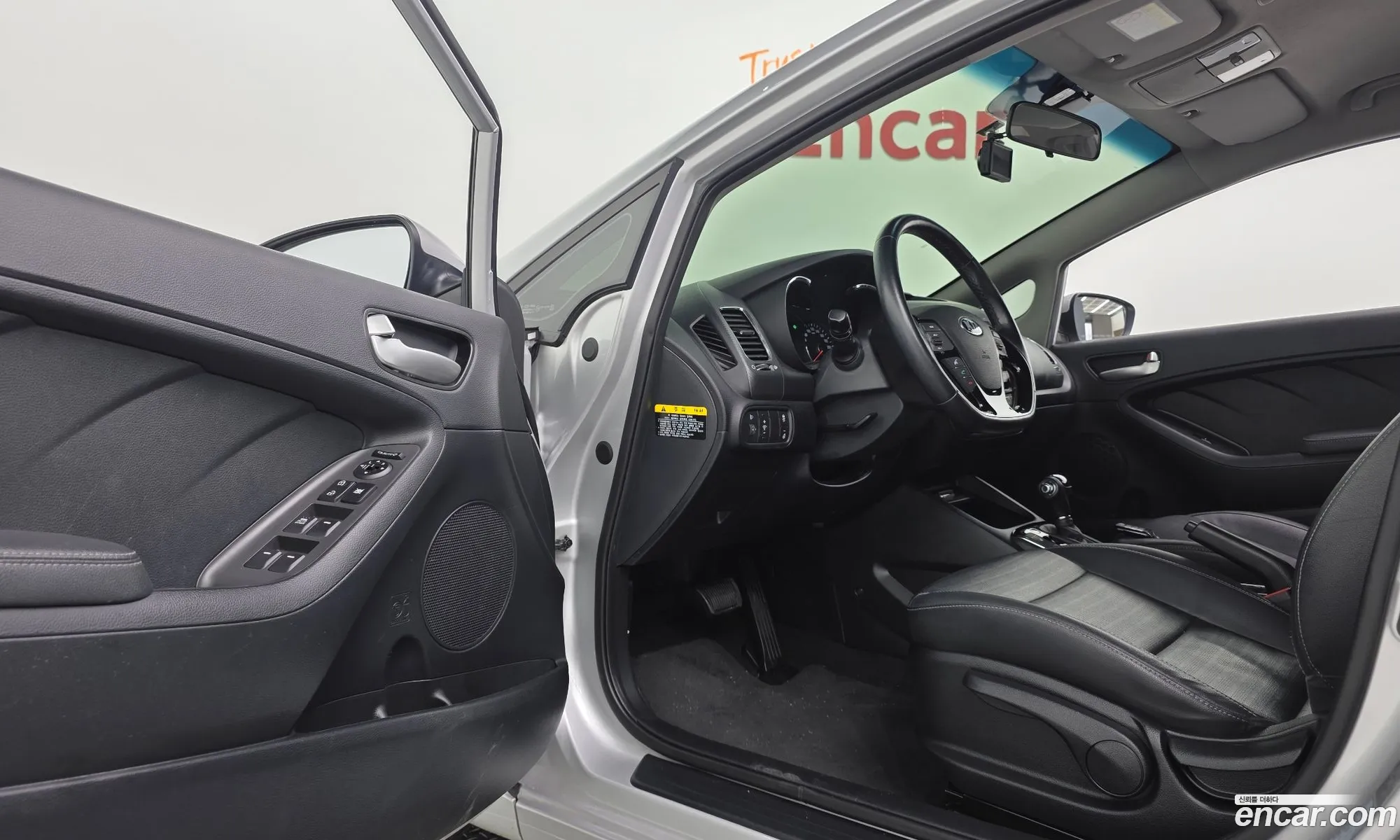 Kia K3 2017 — 19