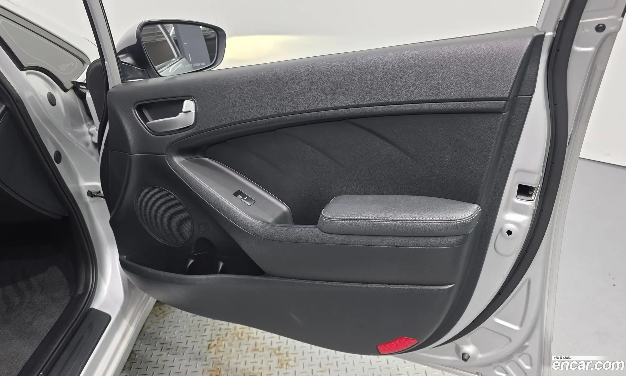 Kia K3 2017 — 4