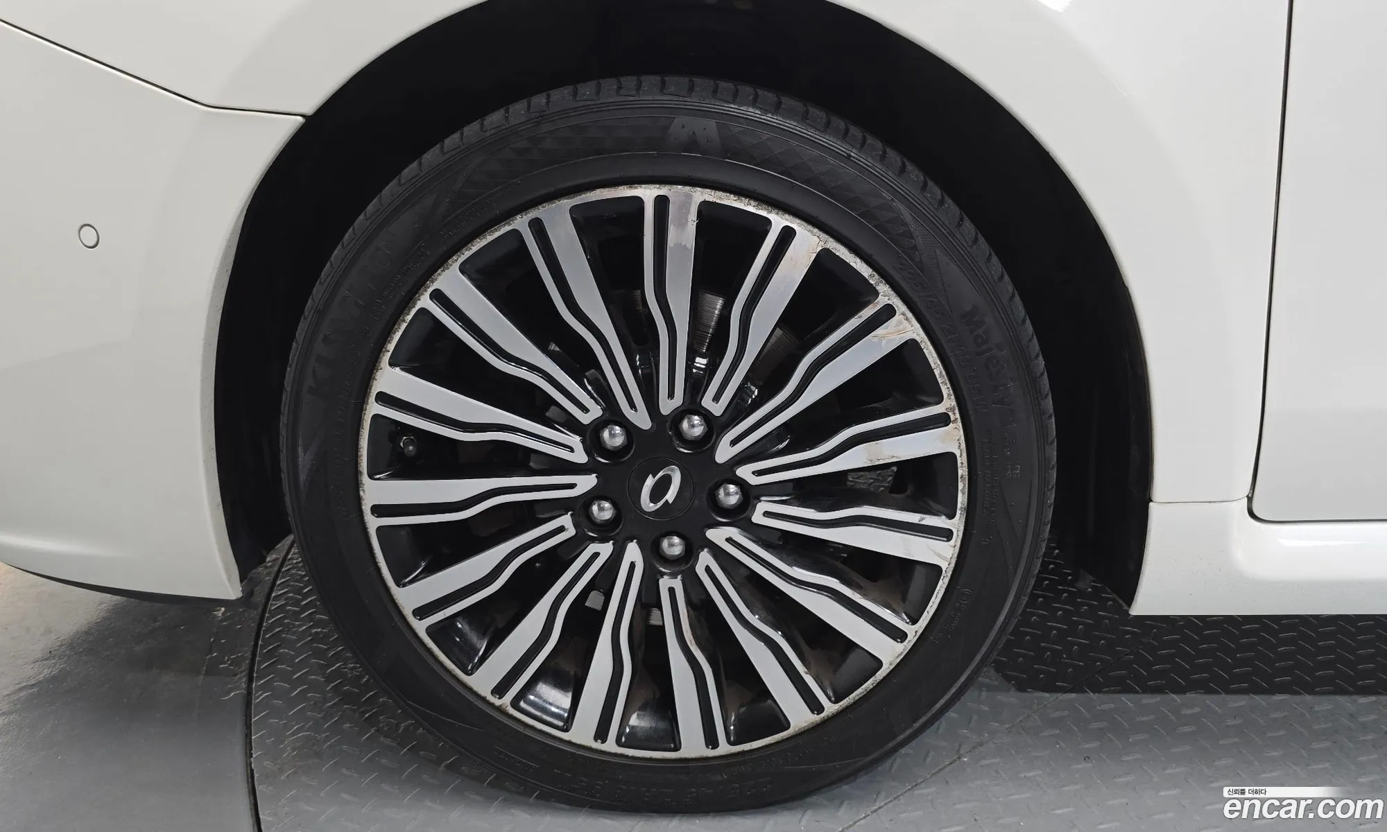 Renault Korea (Samsung) SM7 Nova 2015 — 22
