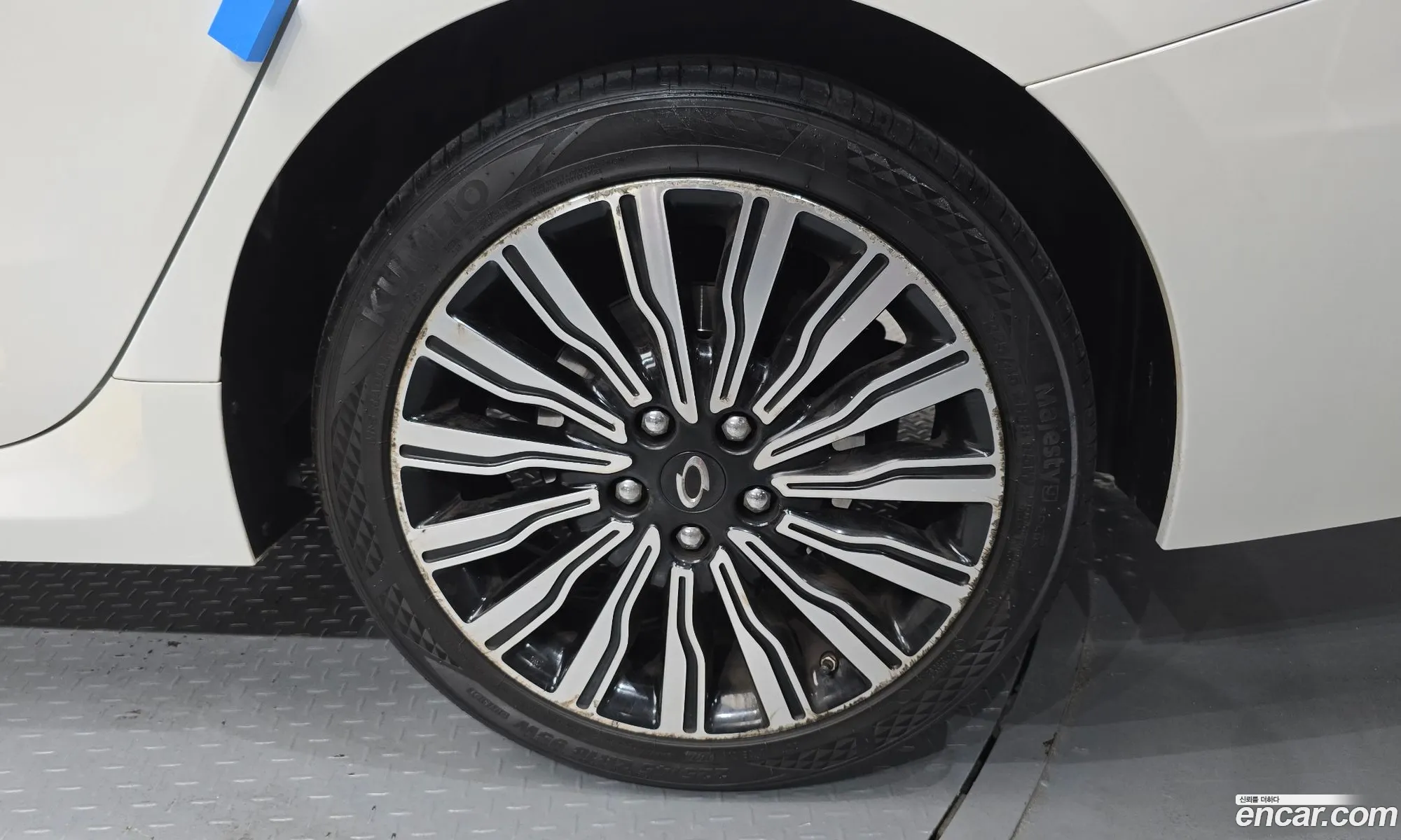 Renault Korea (Samsung) SM7 Nova 2015 — 9