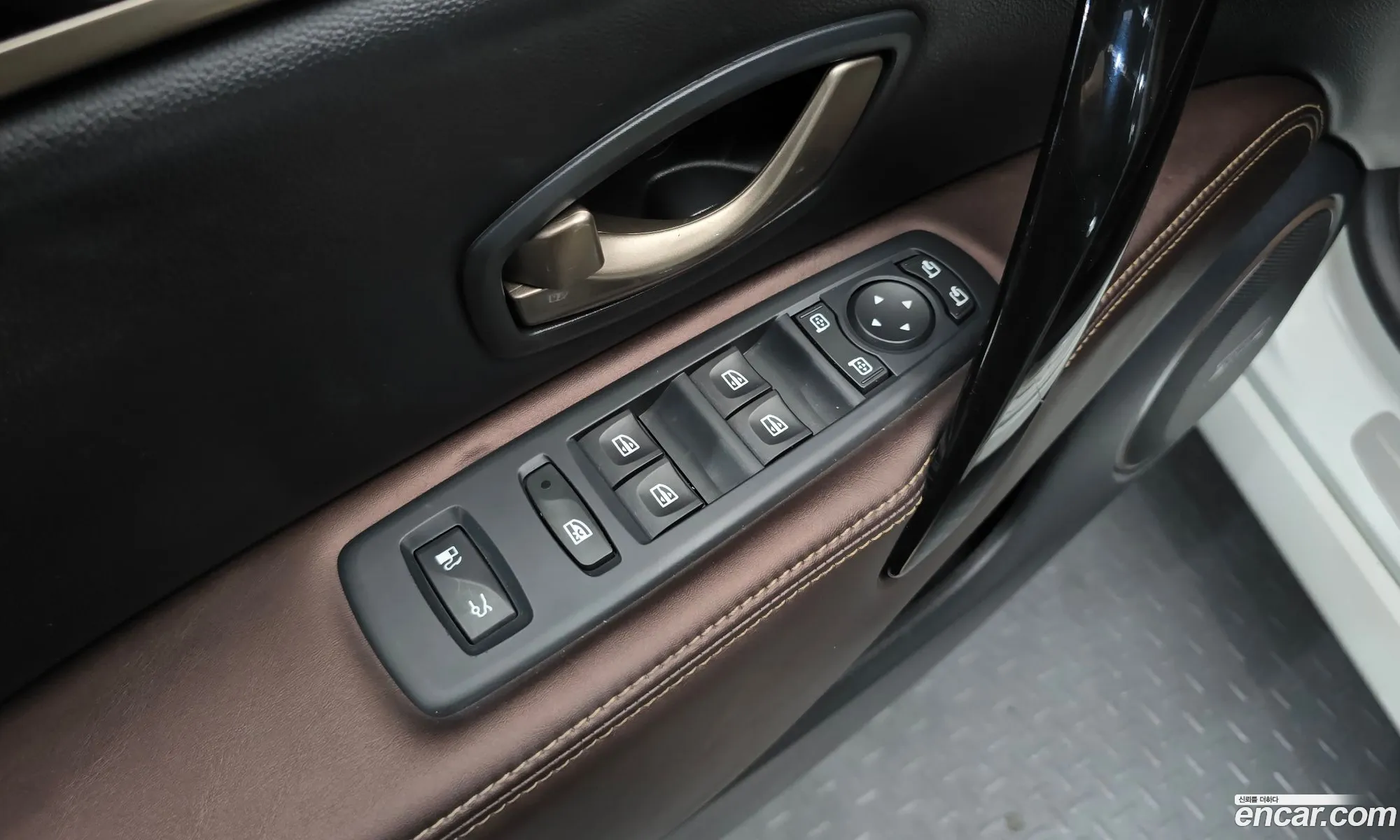 Renault Korea (Samsung) SM7 Nova 2015 — 16