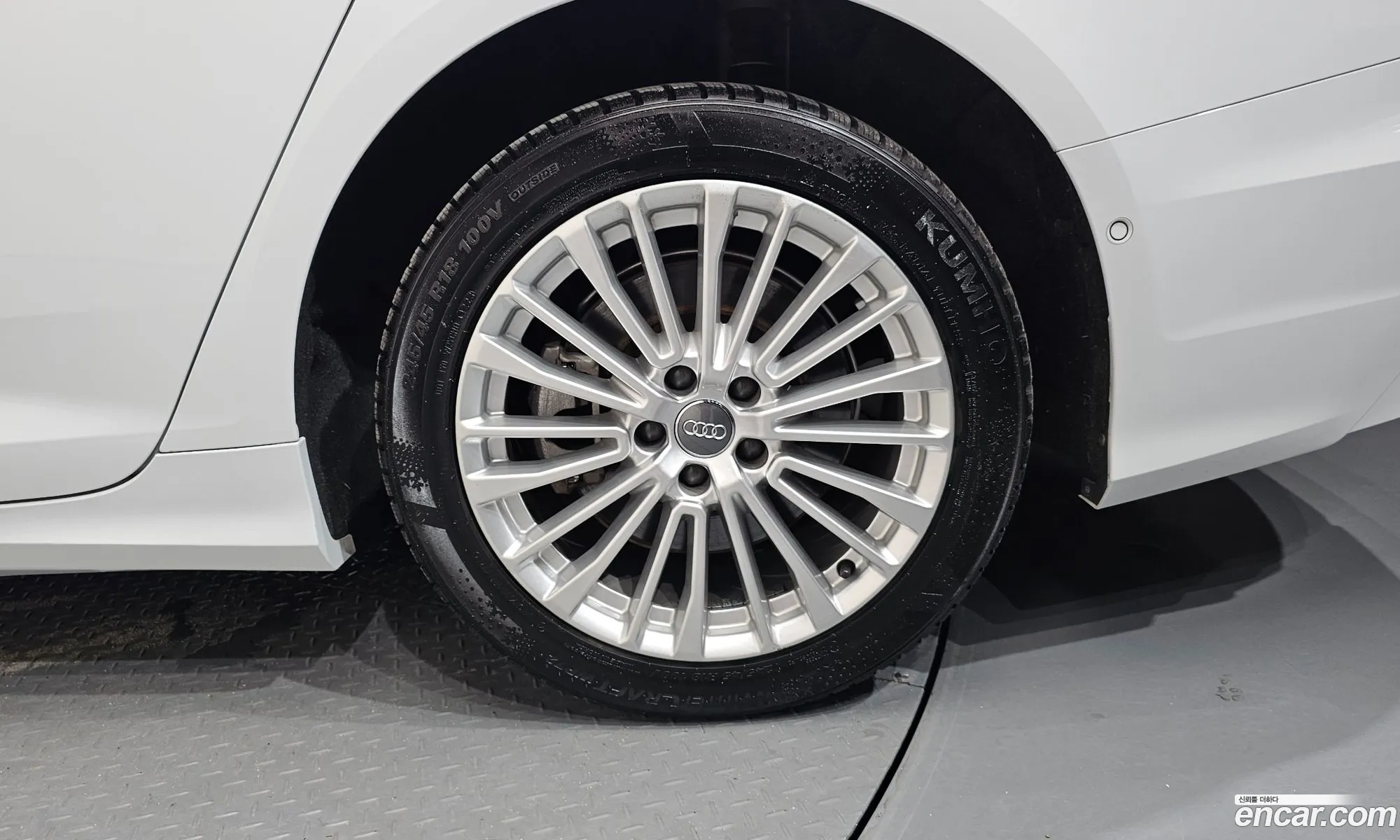 Audi A6 2020 WAUZZZF27LN072053 — 33