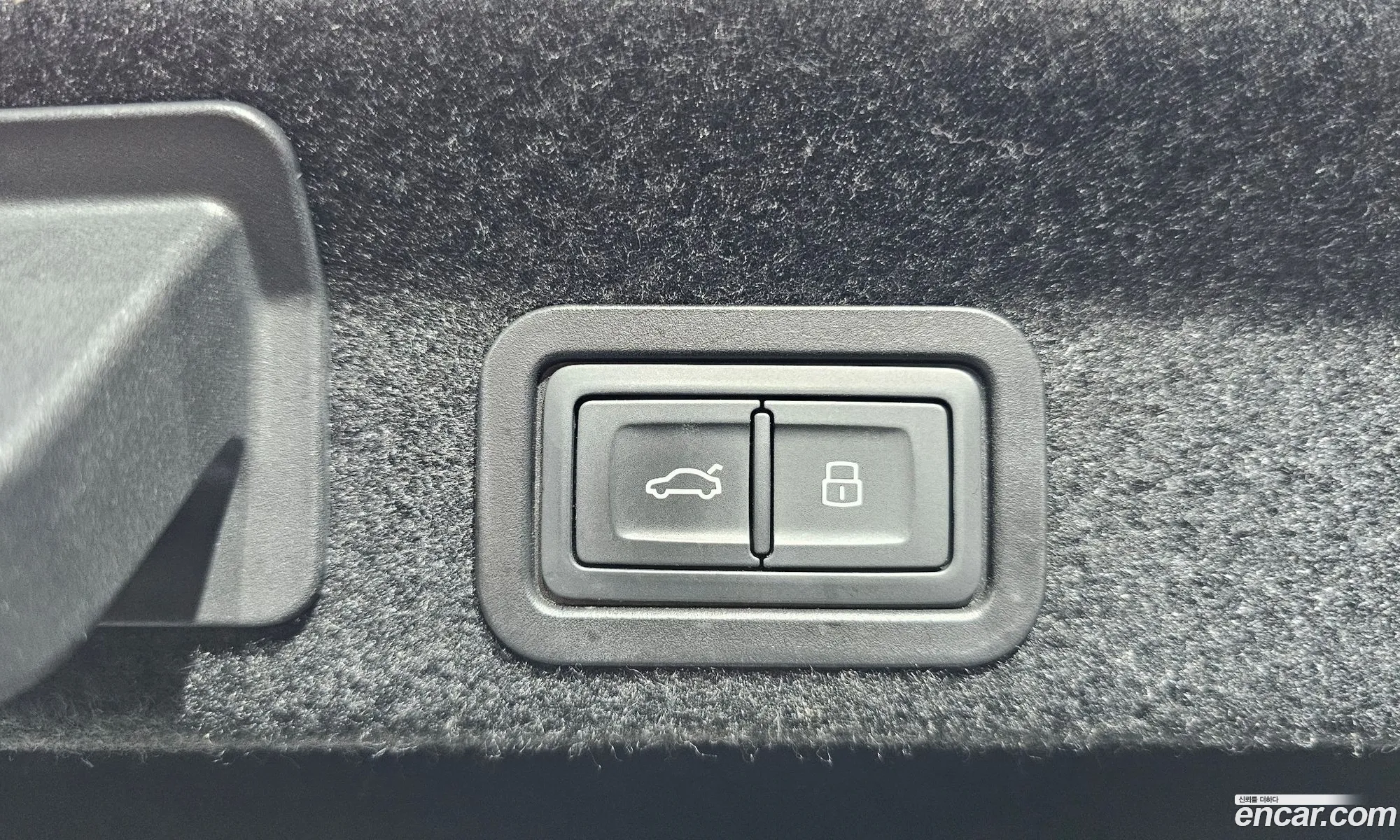 Audi A6 2020 WAUZZZF27LN072053 — 12