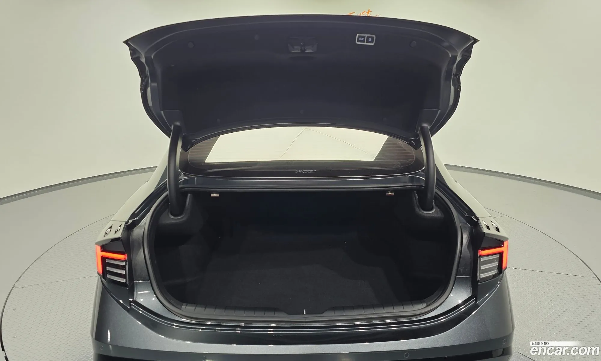 Hyundai Sonata the Edge 2023 — 28