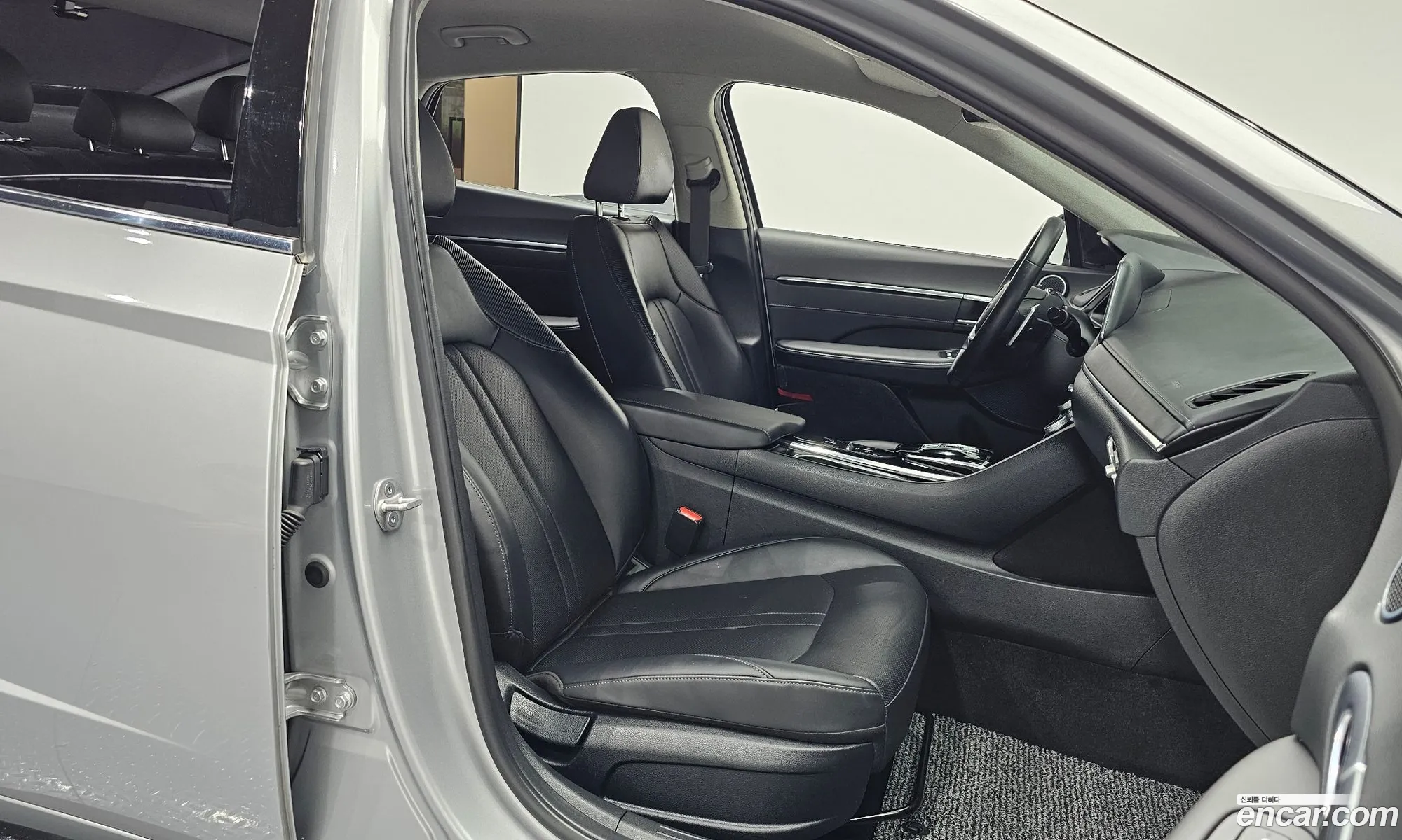 Hyundai Sonata 2022 — 17