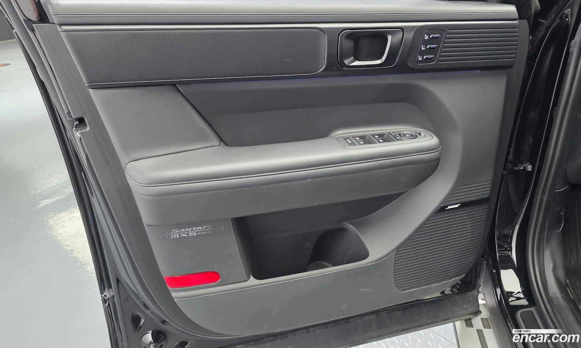 Hyundai Santa Fe 2023 — 32