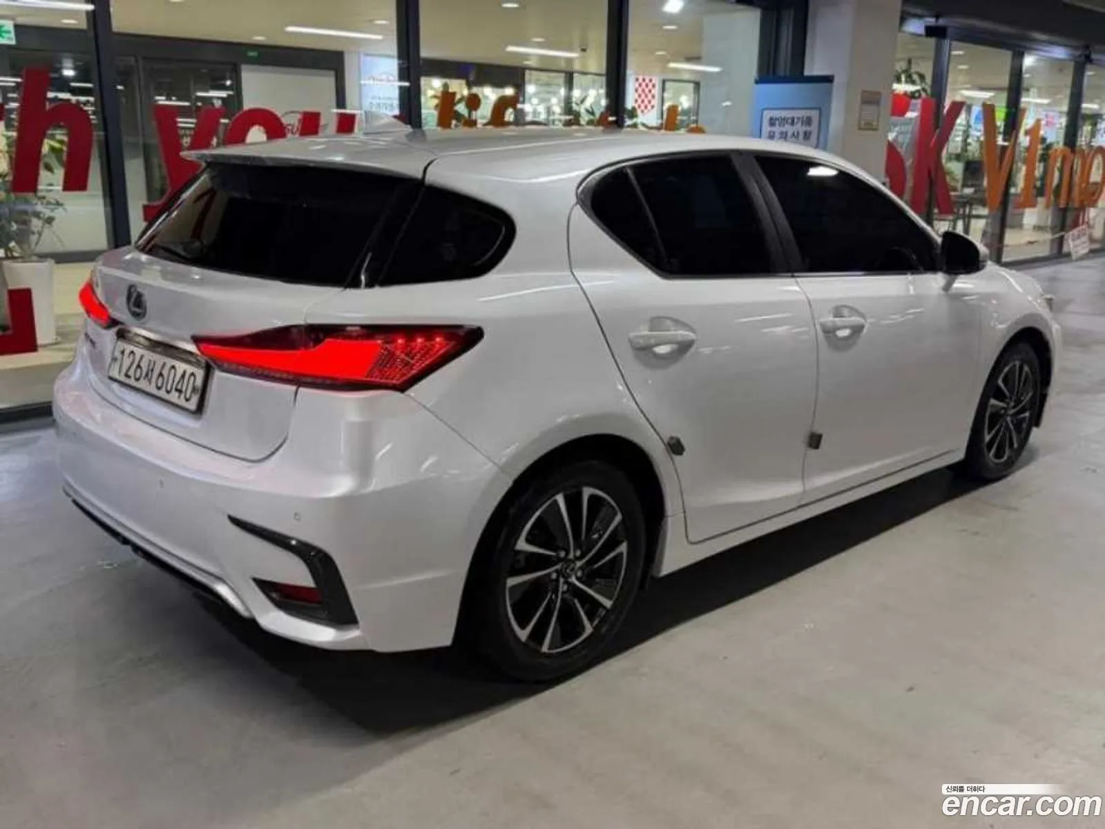 Lexus CT200h 2018 — 7