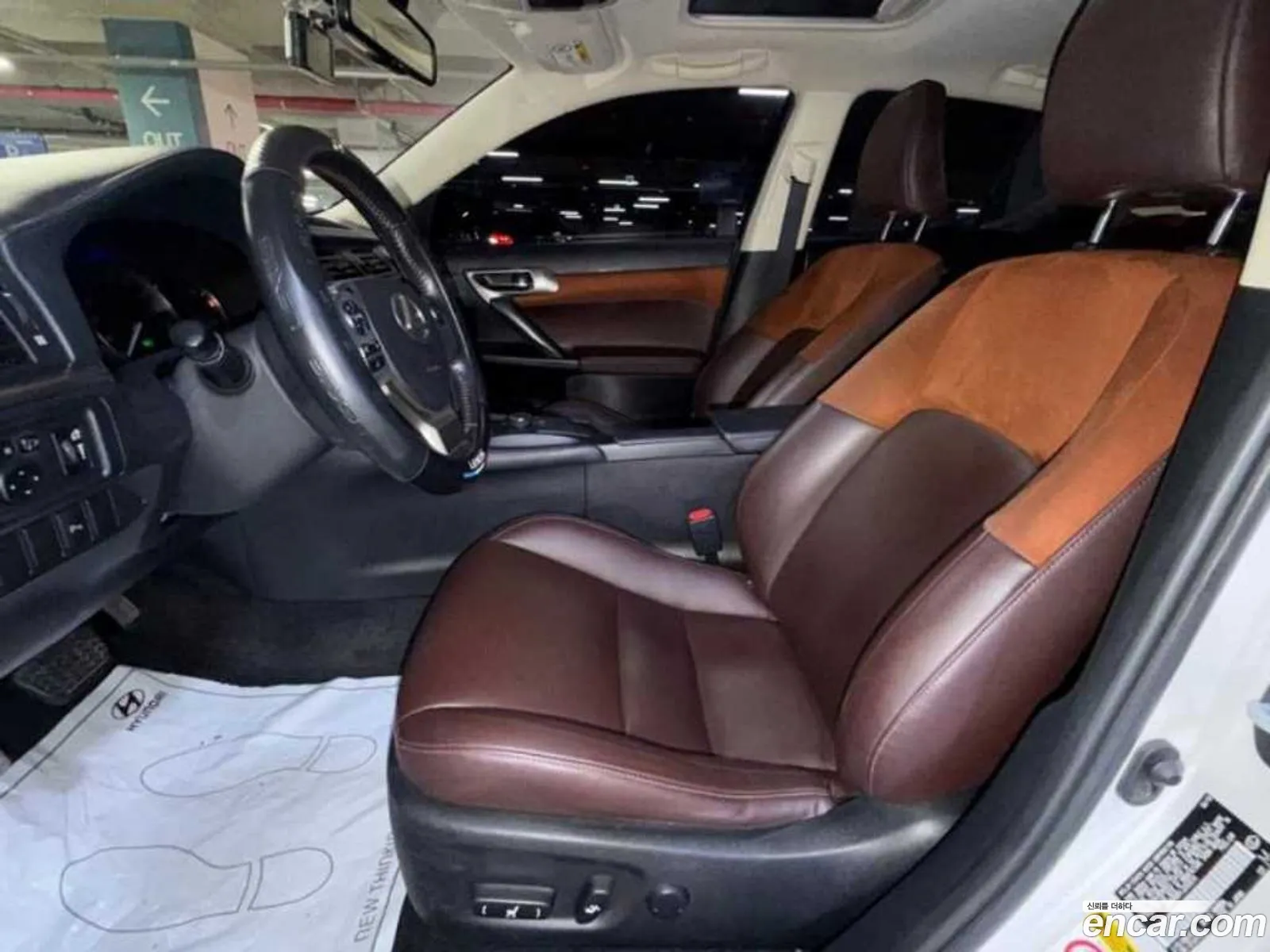 Lexus CT200h 2018 — 12