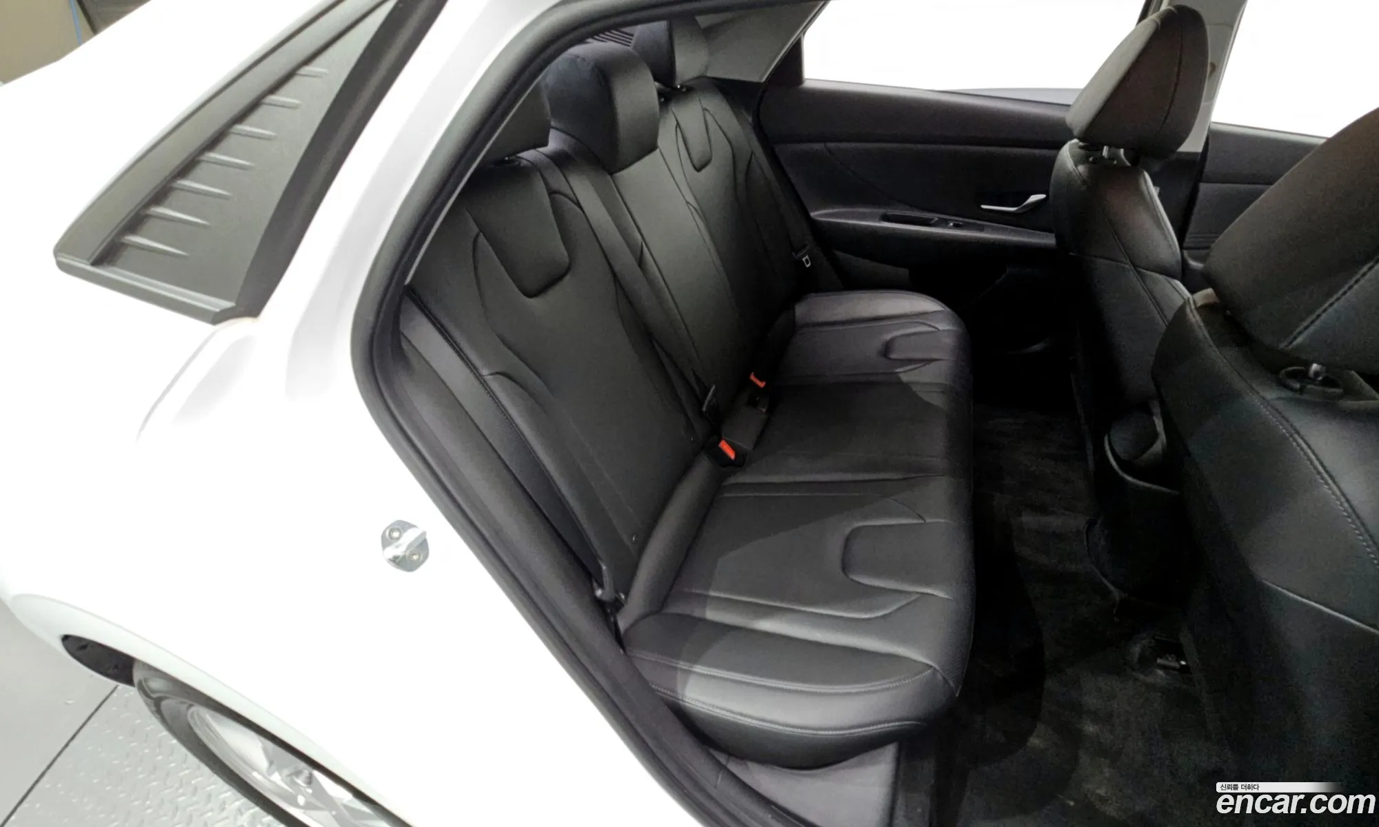 Hyundai Elantra 2020 — 10